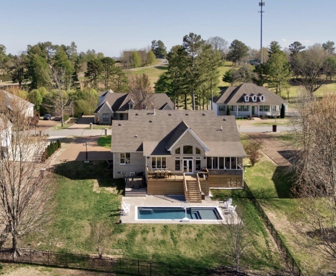 524 Country Club Dr