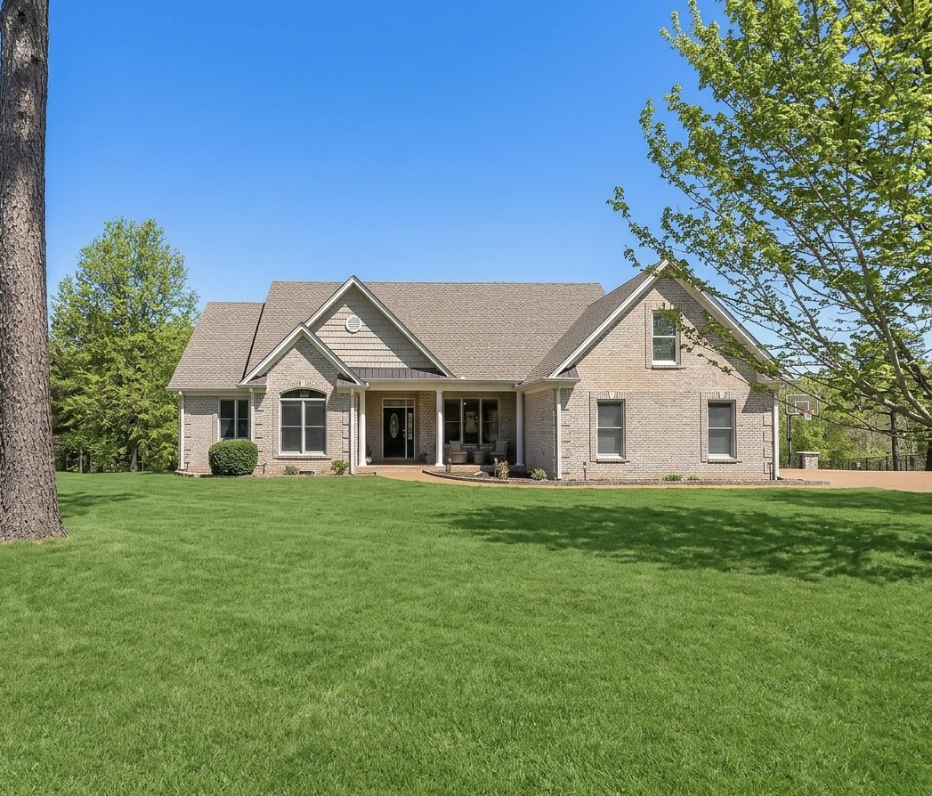 524 Country Club Dr