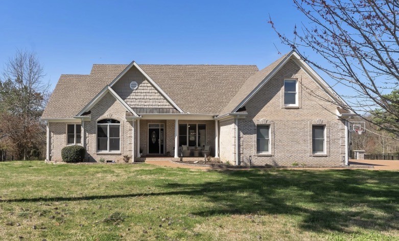 524 Country Club Dr