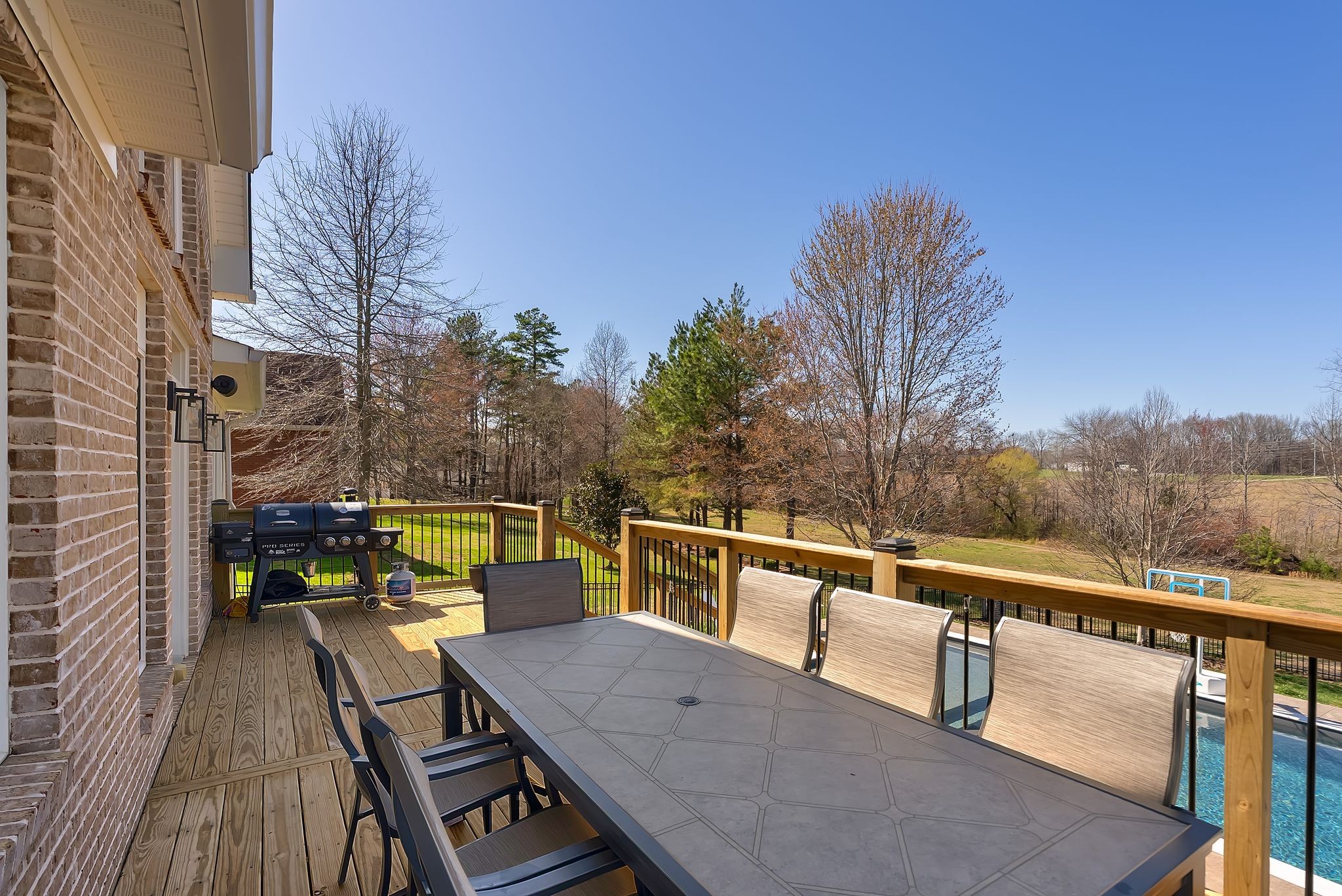524 Country Club Dr