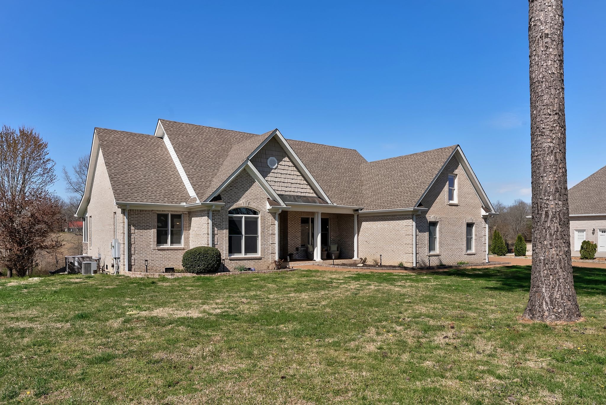 524 Country Club Dr