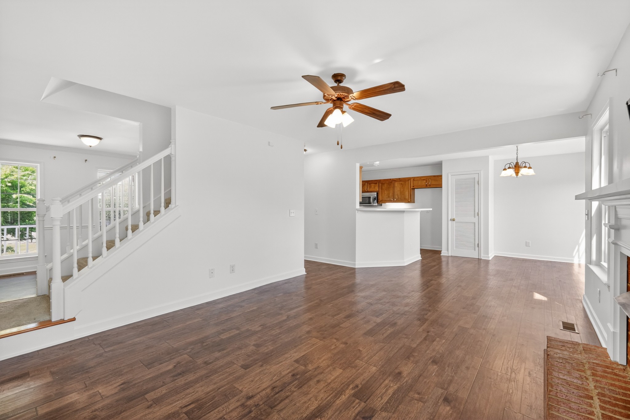 1329 Branchside Ct