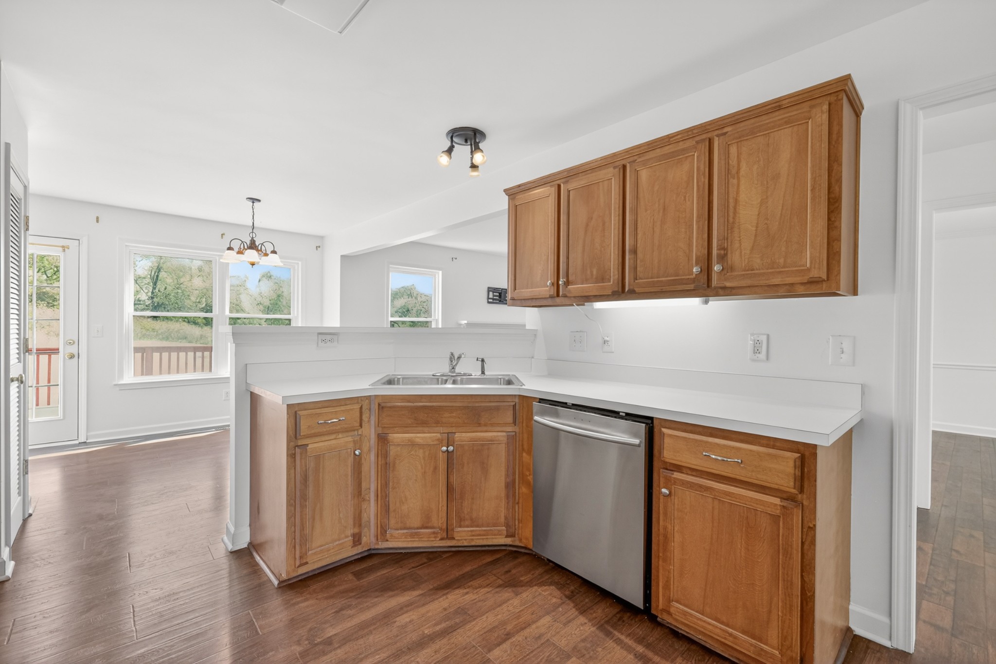 1329 Branchside Ct