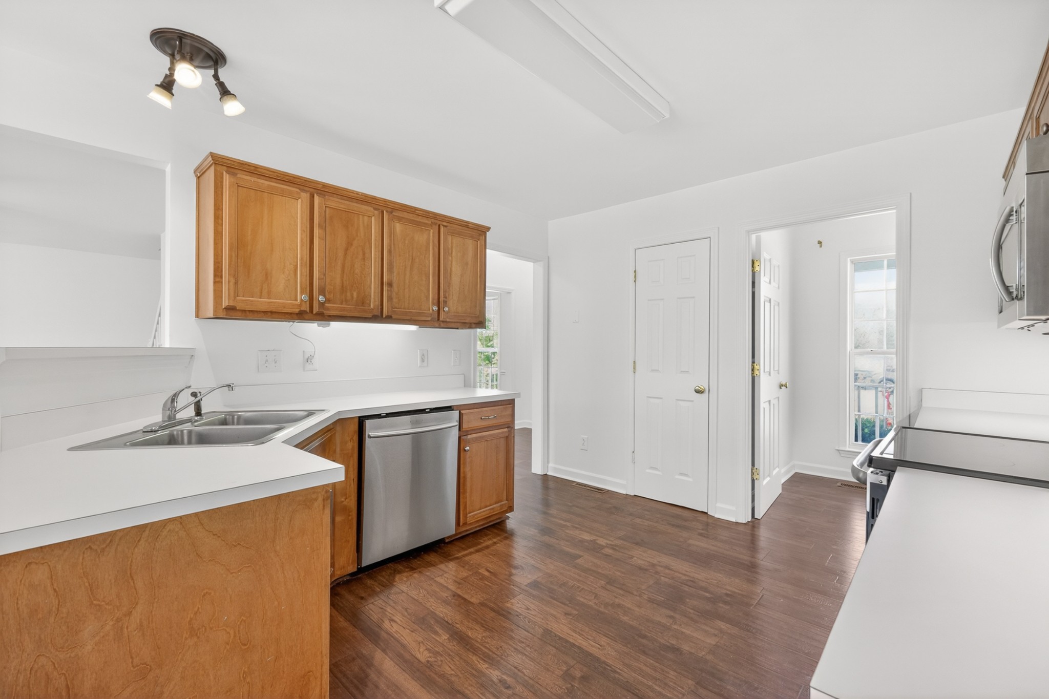 1329 Branchside Ct