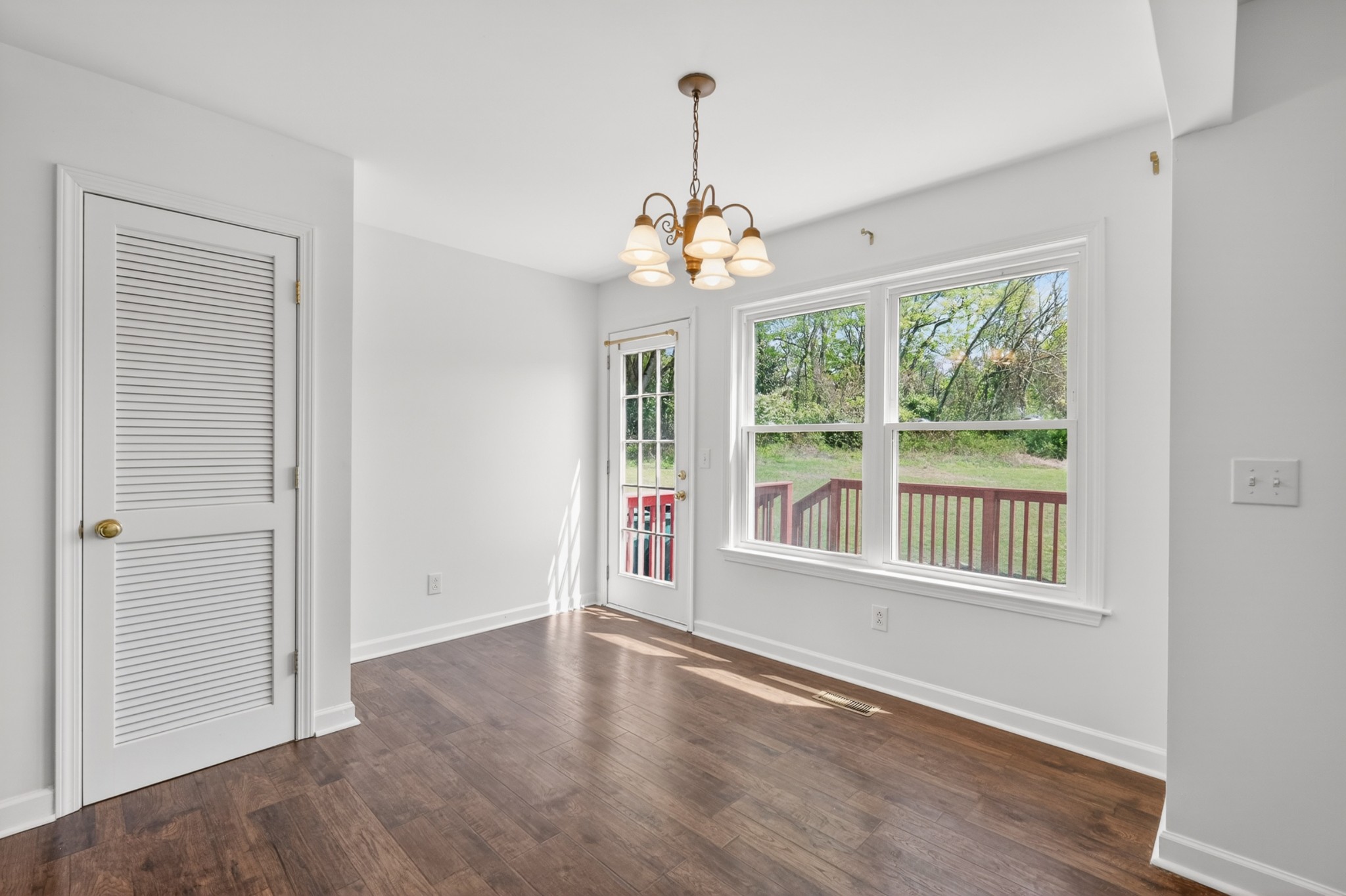 1329 Branchside Ct