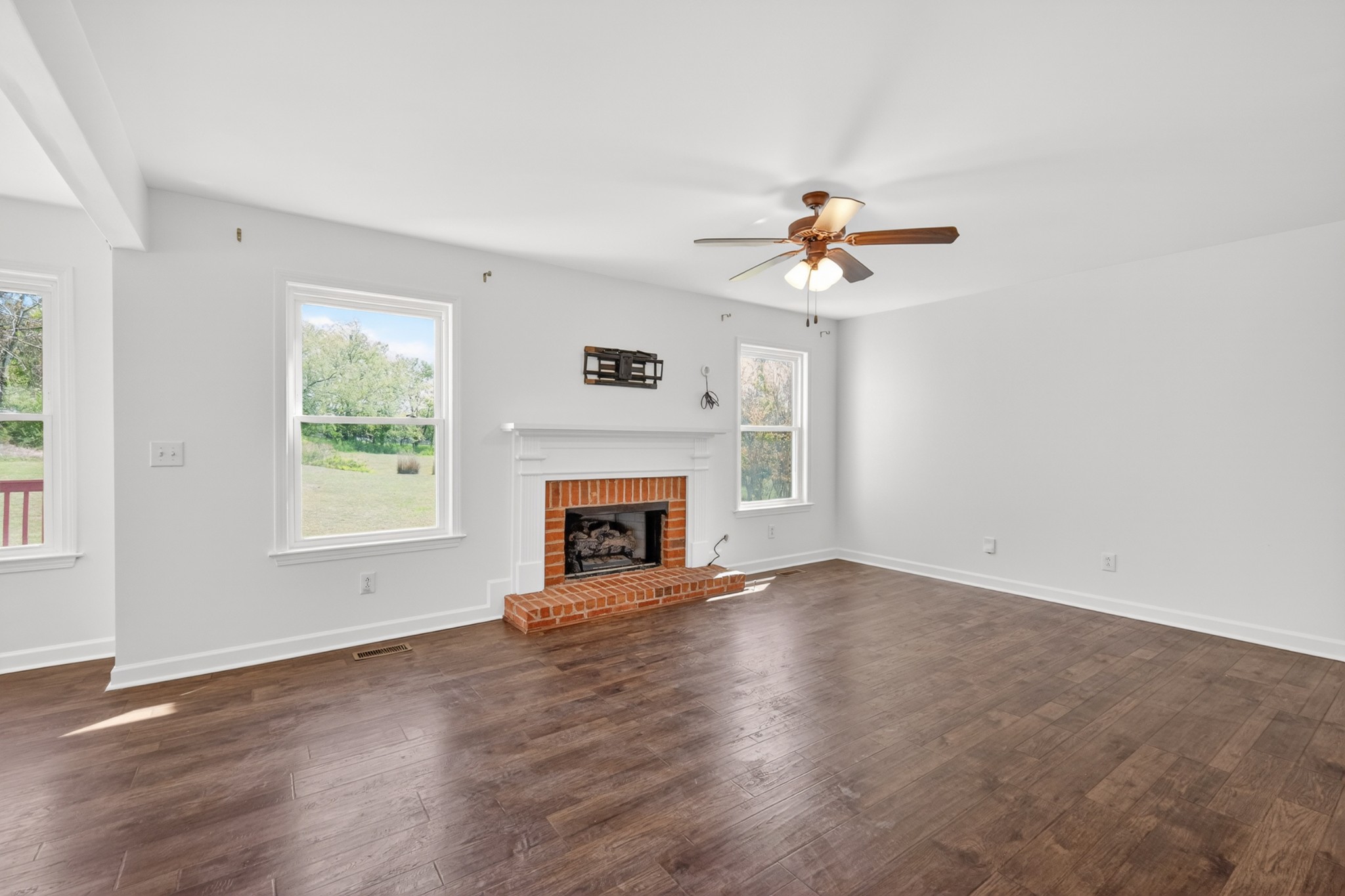 1329 Branchside Ct