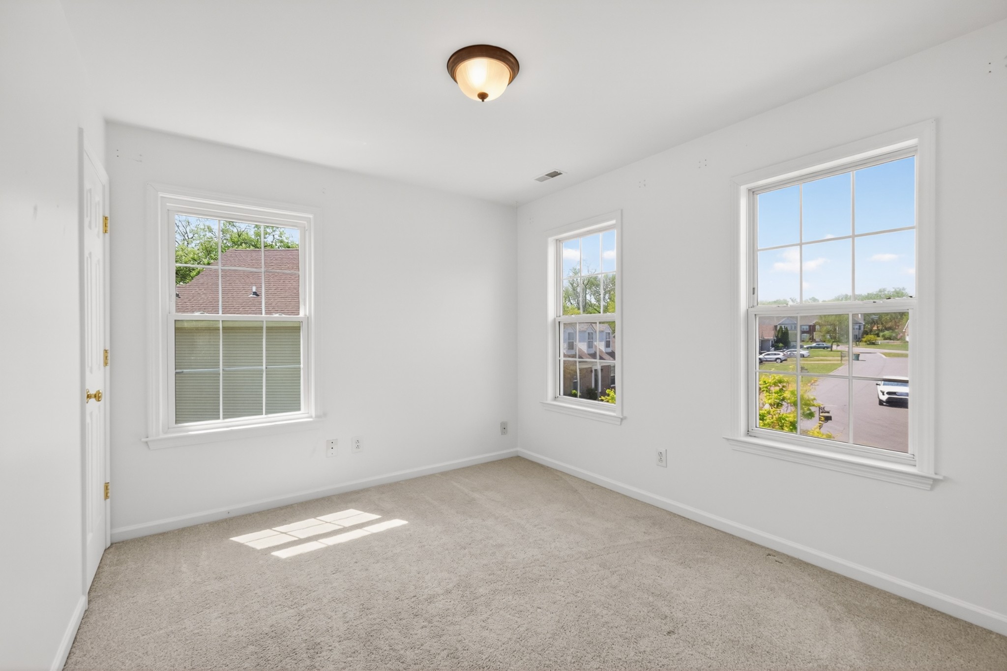 1329 Branchside Ct