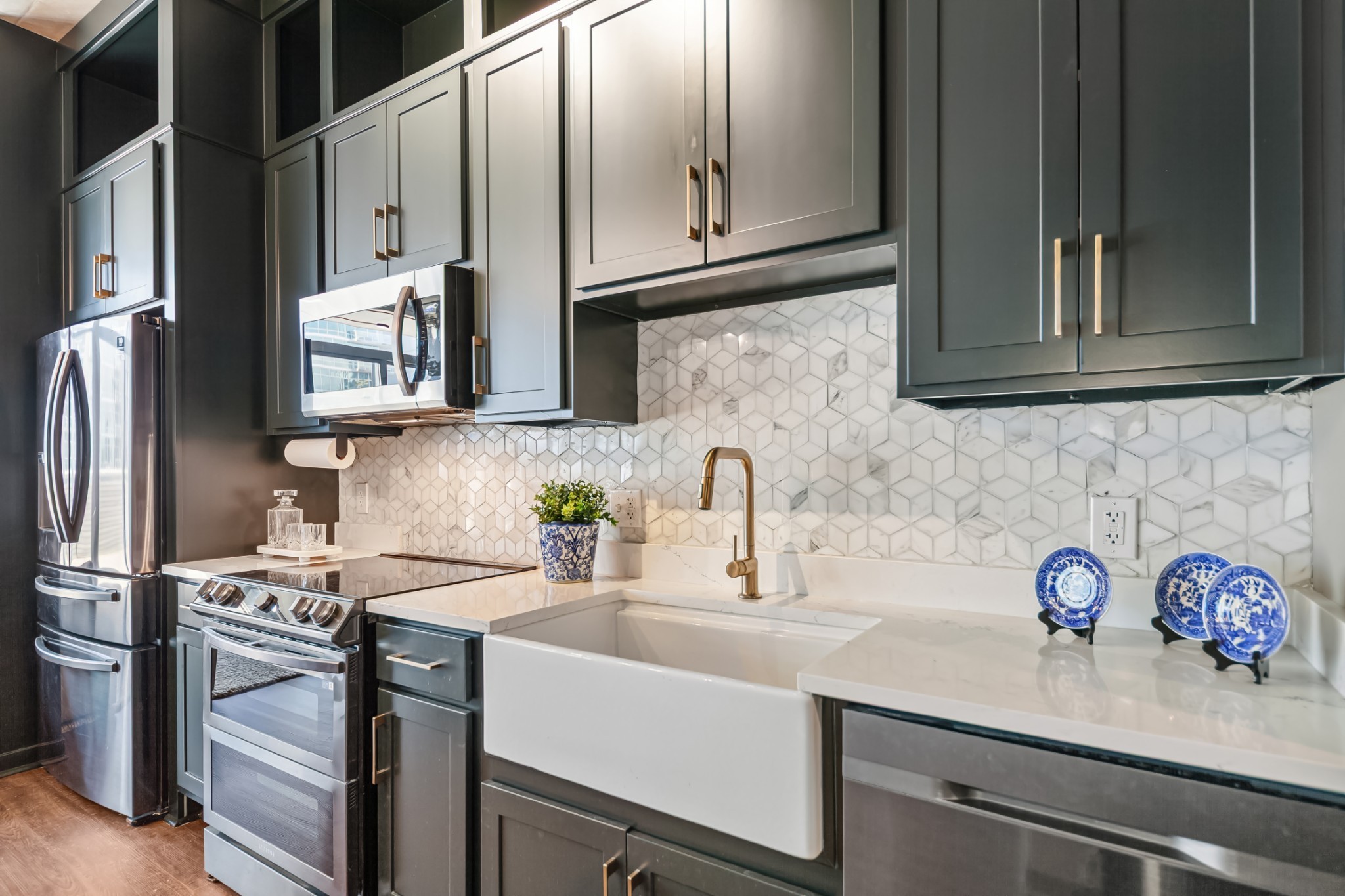 600 12th Ave, S Unit: 902