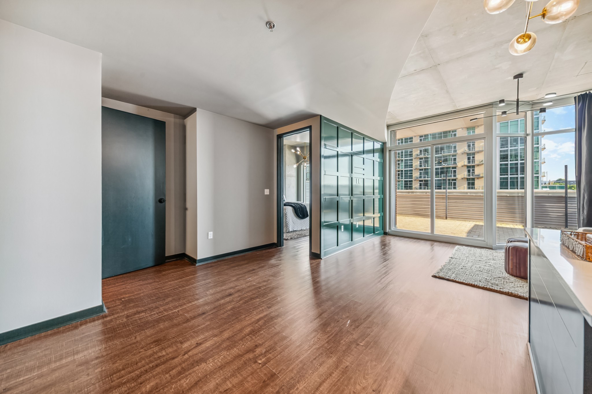 600 12th Ave, S Unit: 902