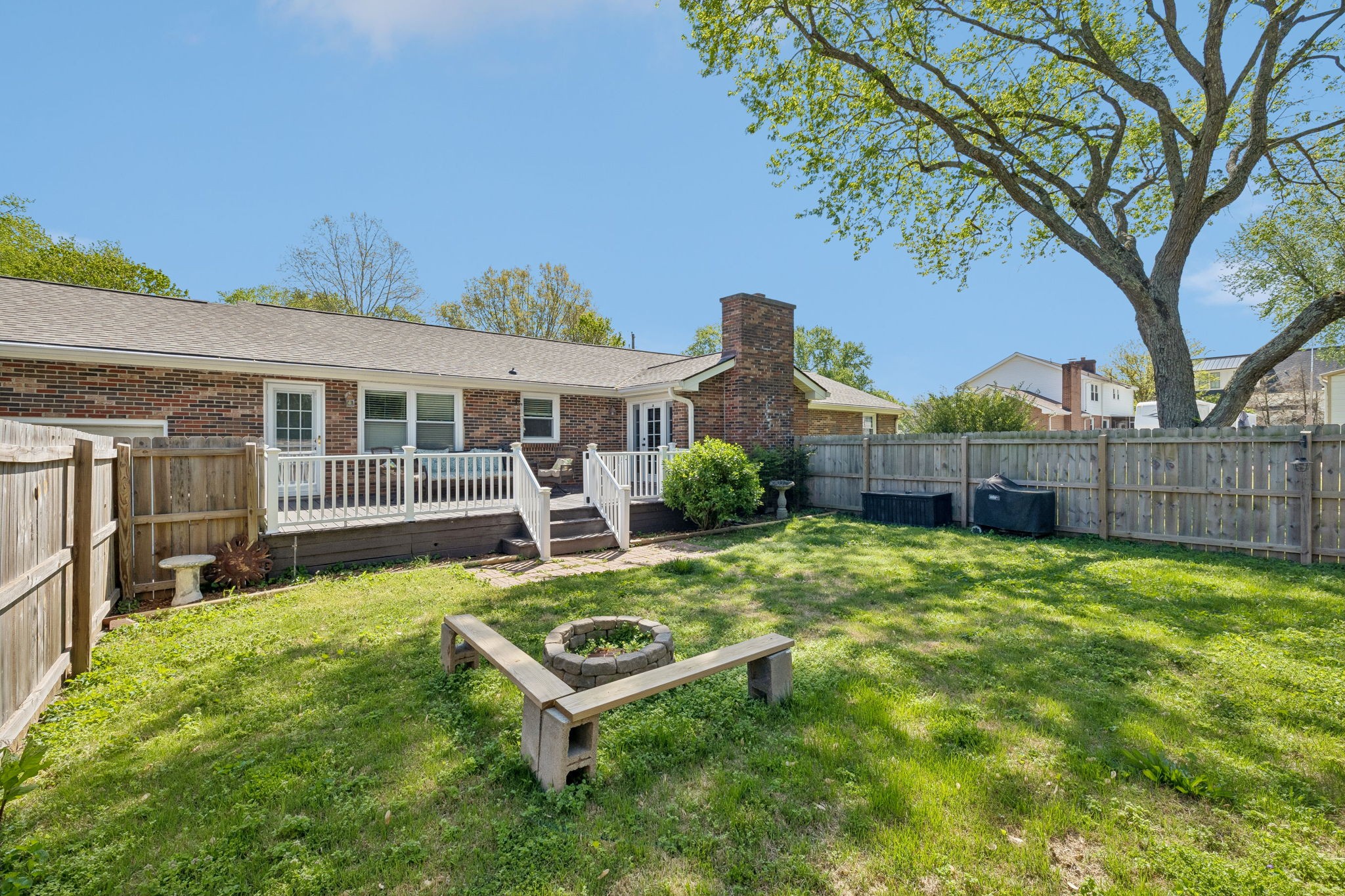 1002 Shannon Ln