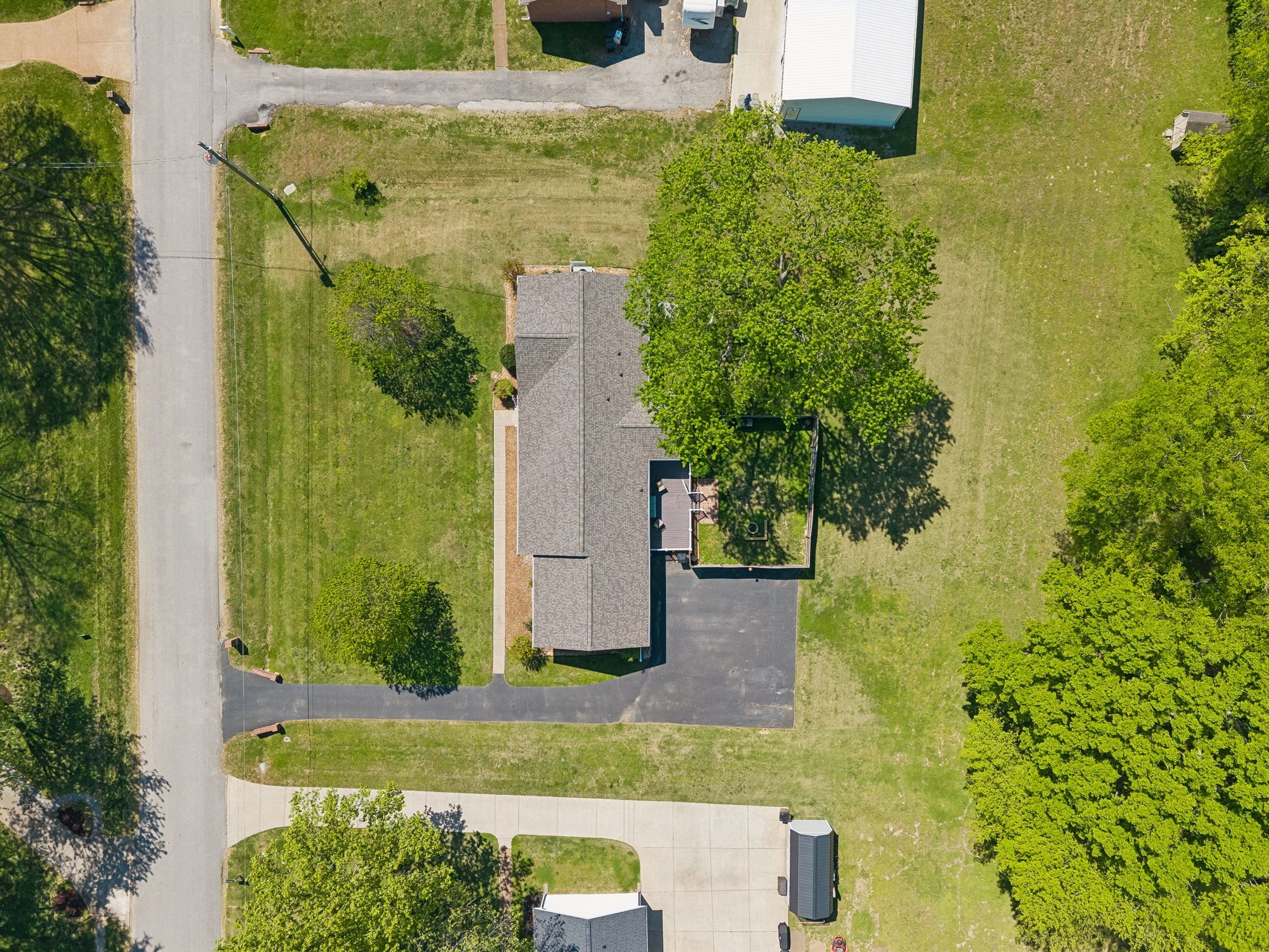 1002 Shannon Ln