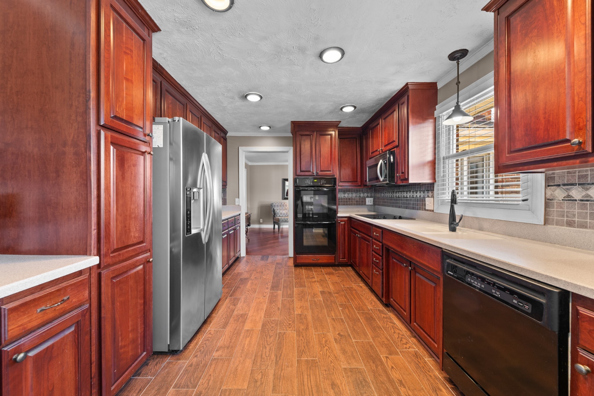 1002 Shannon Ln