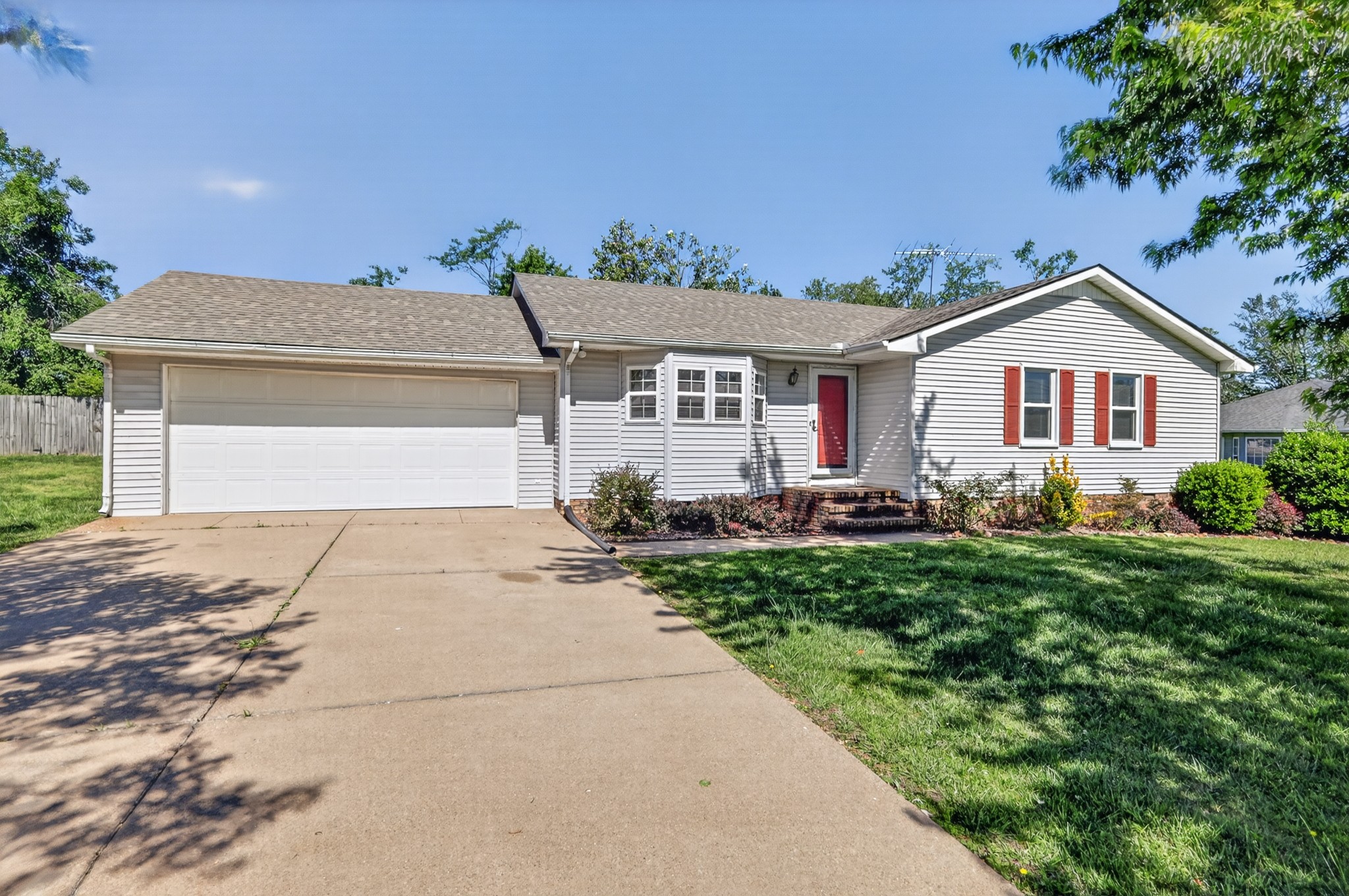 630 Edgefield Dr