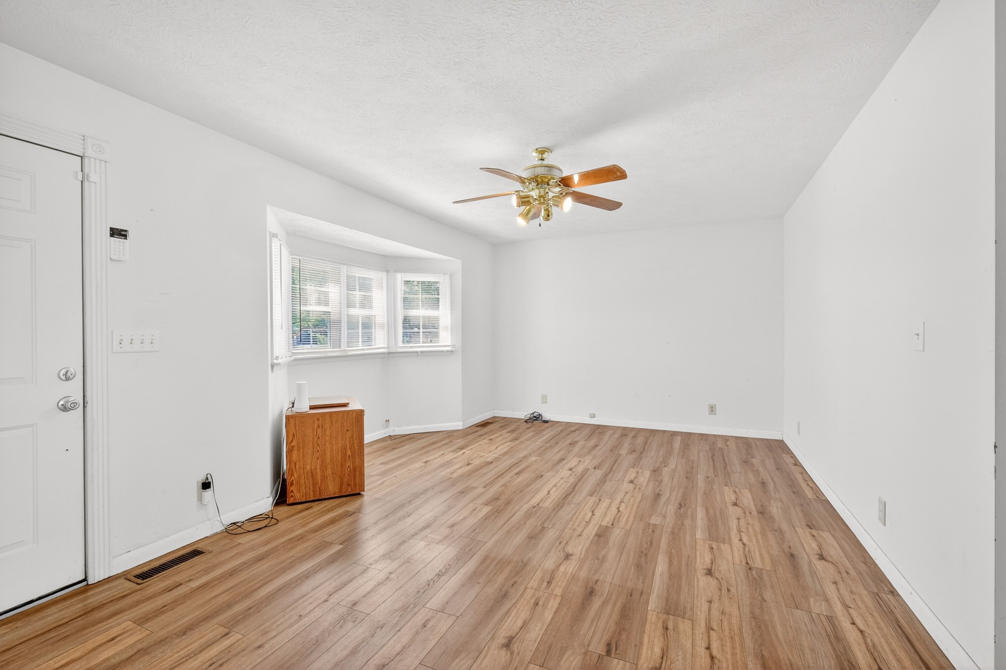 630 Edgefield Dr