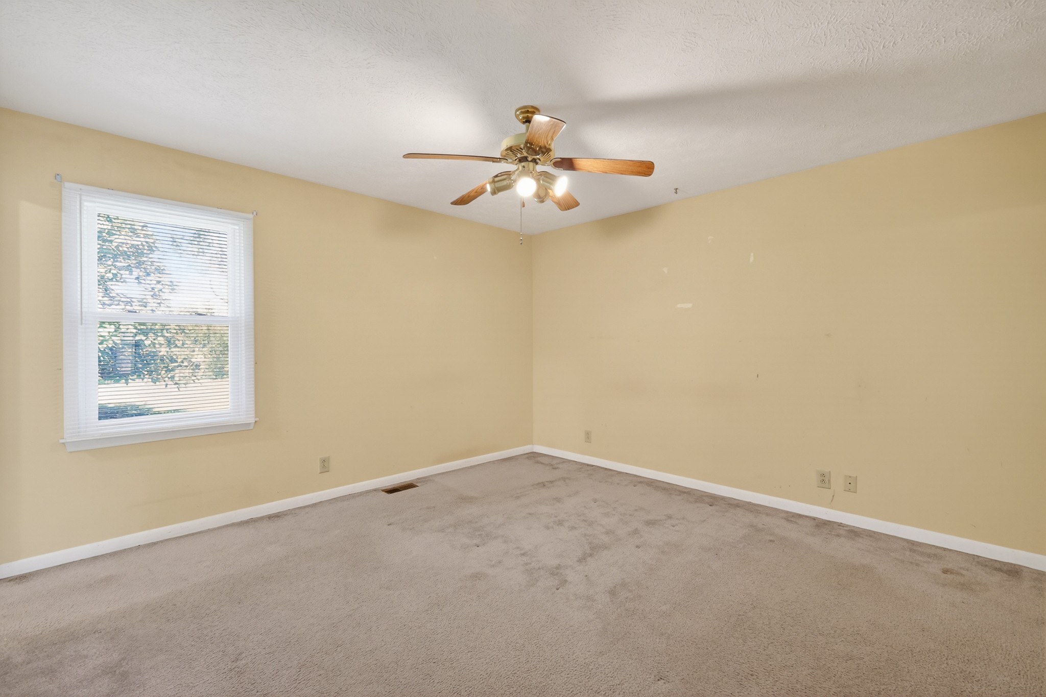 630 Edgefield Dr