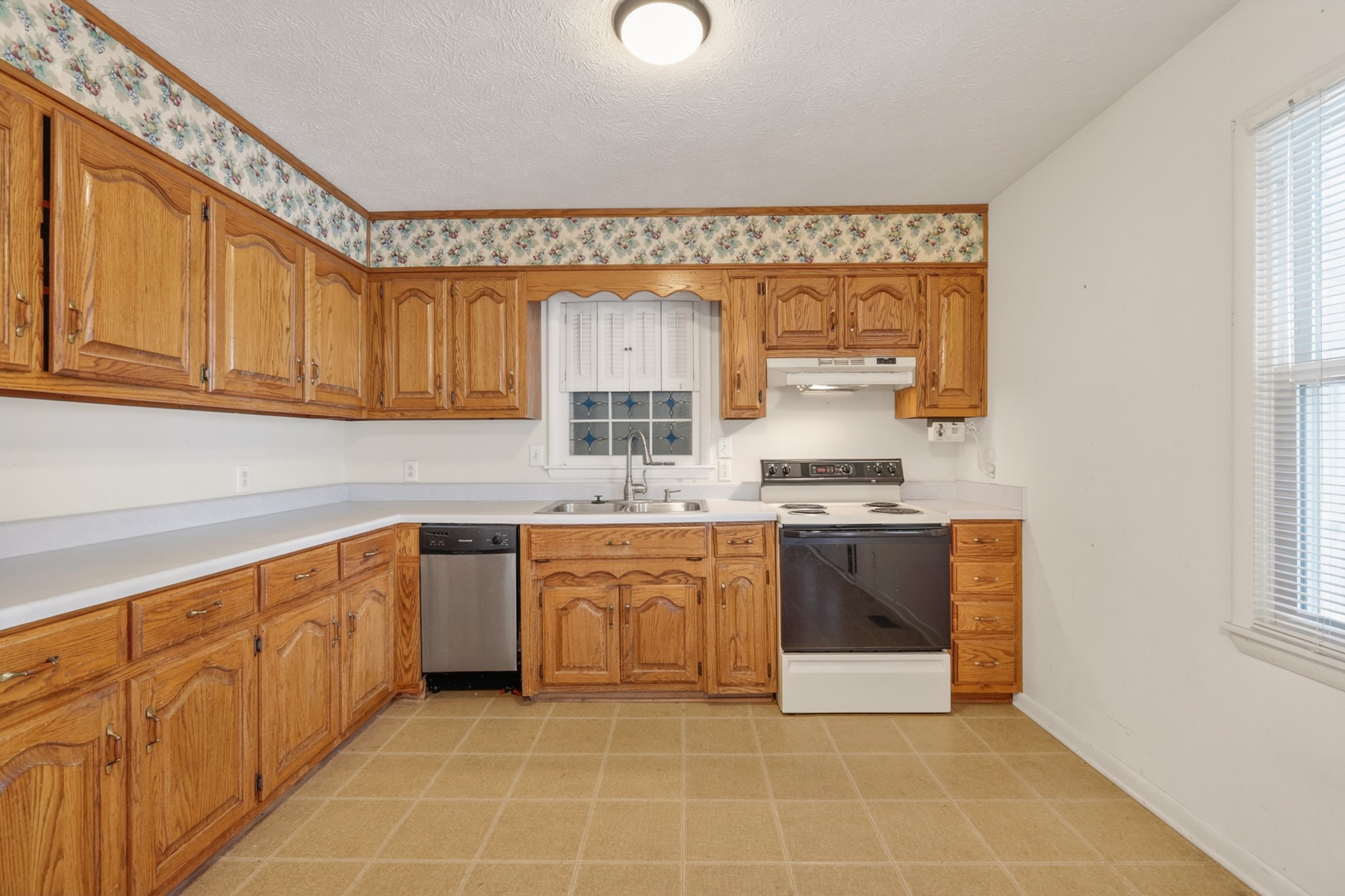 630 Edgefield Dr