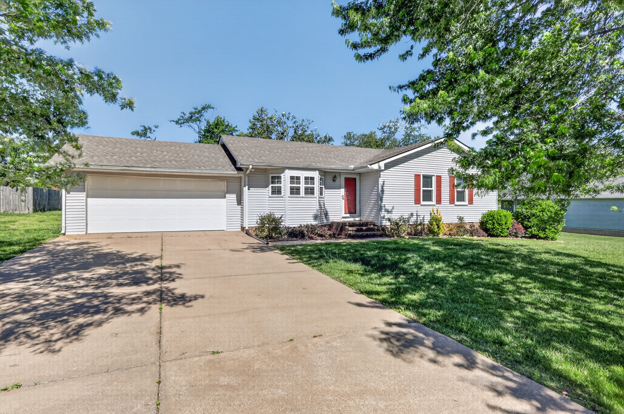 630 Edgefield Dr