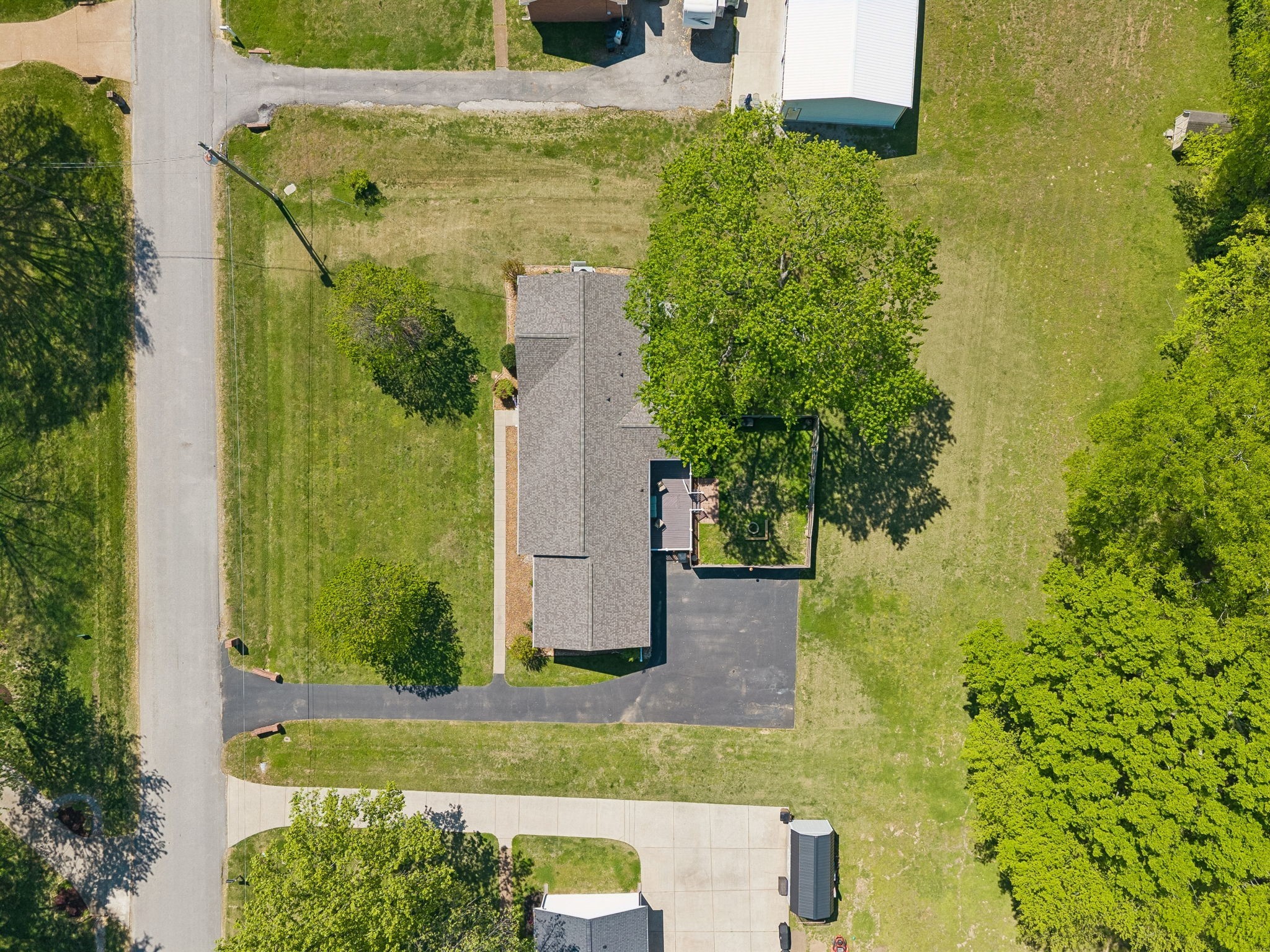 1002 Shannon Ln