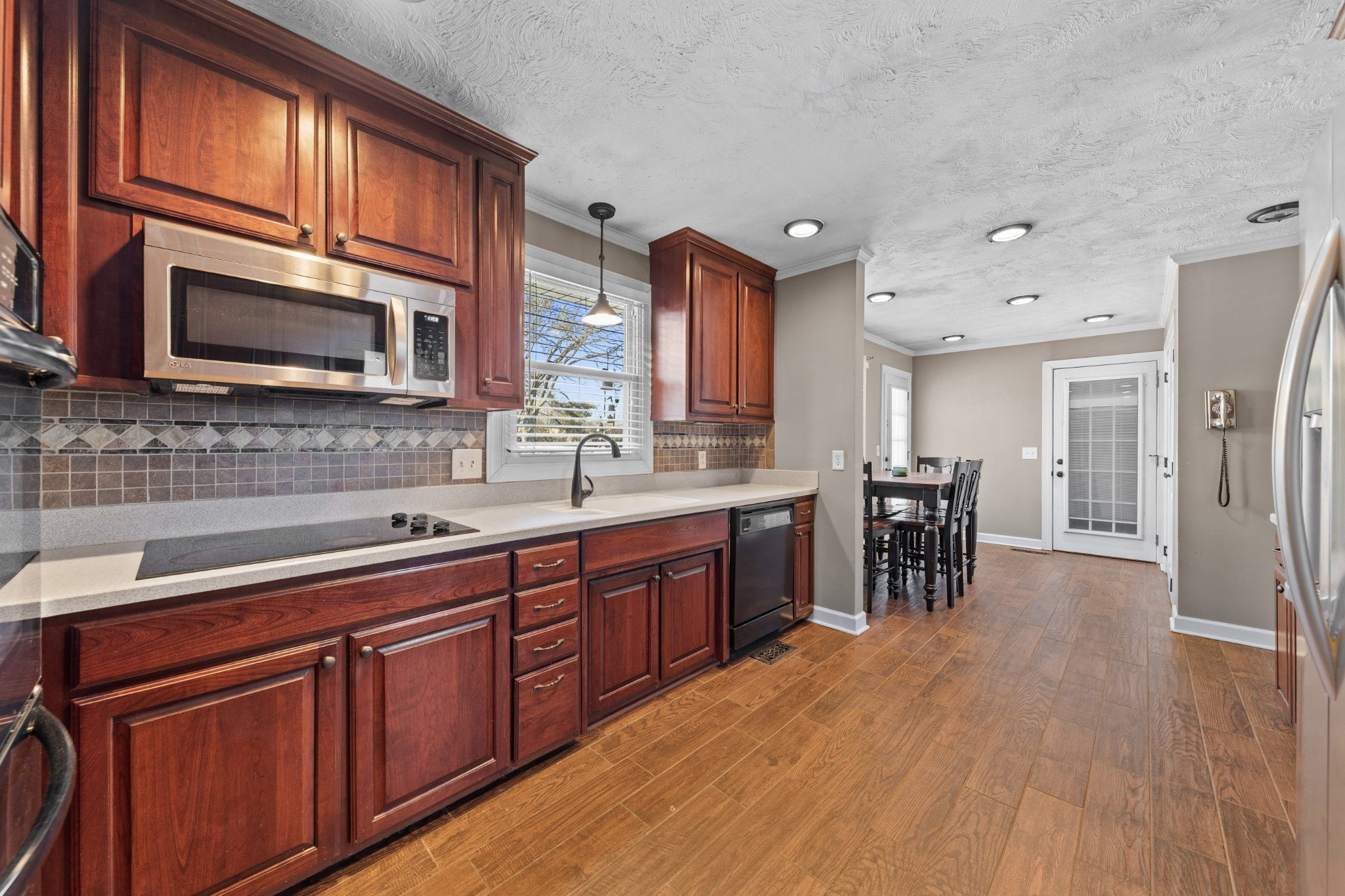 1002 Shannon Ln