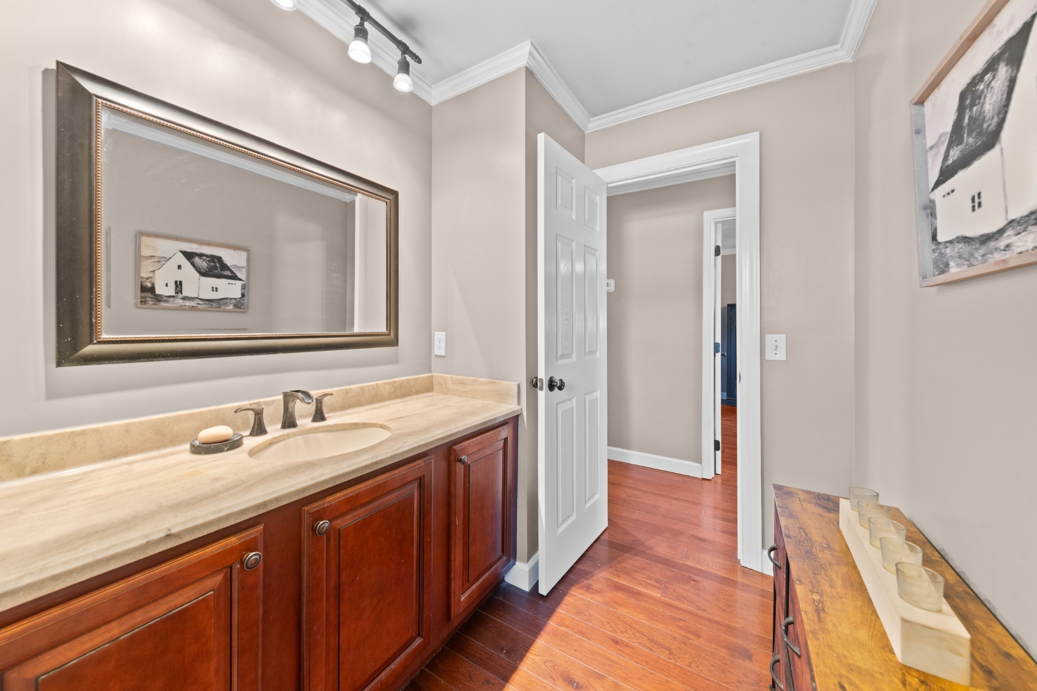 1002 Shannon Ln