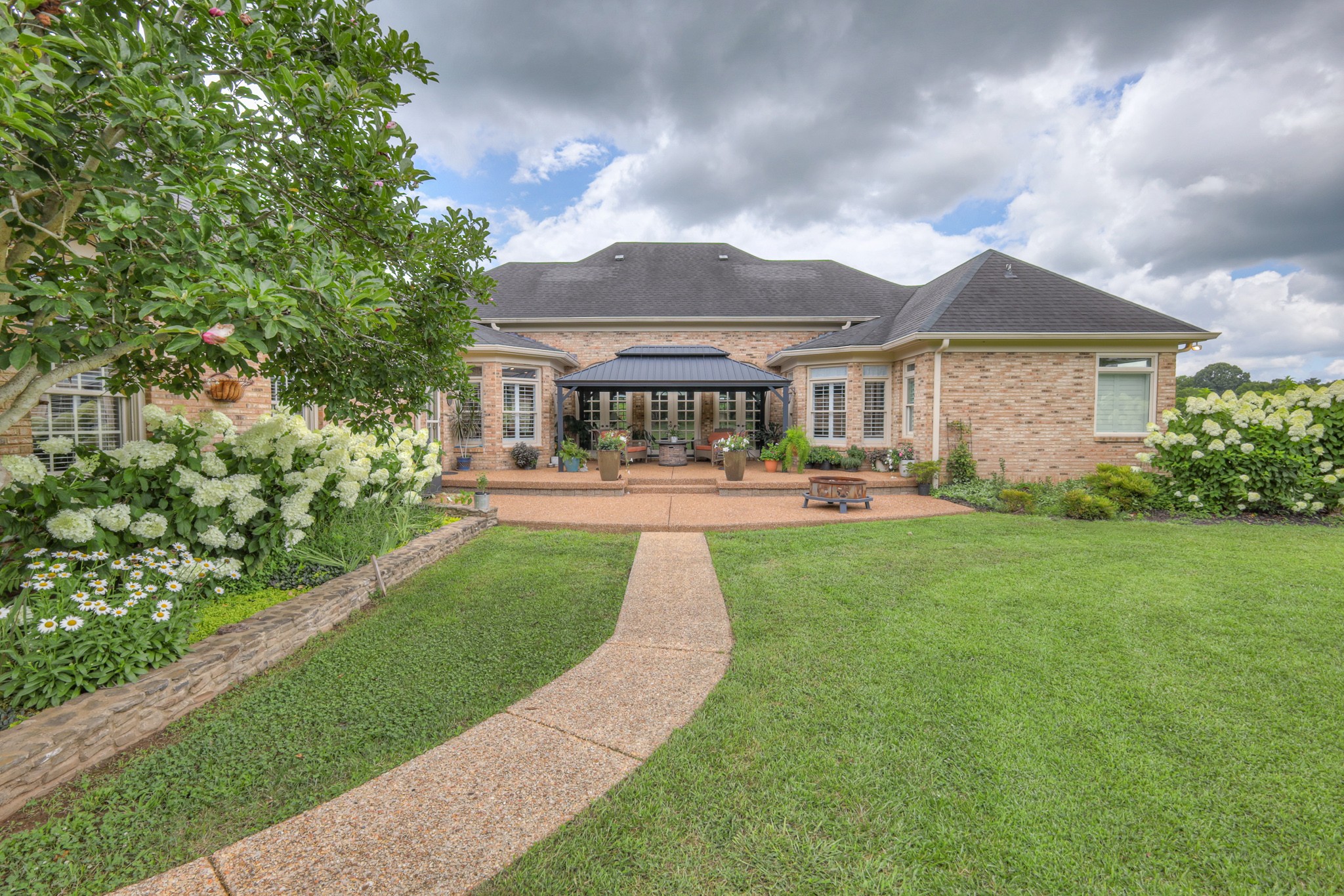 1110 Sequoya Trl
