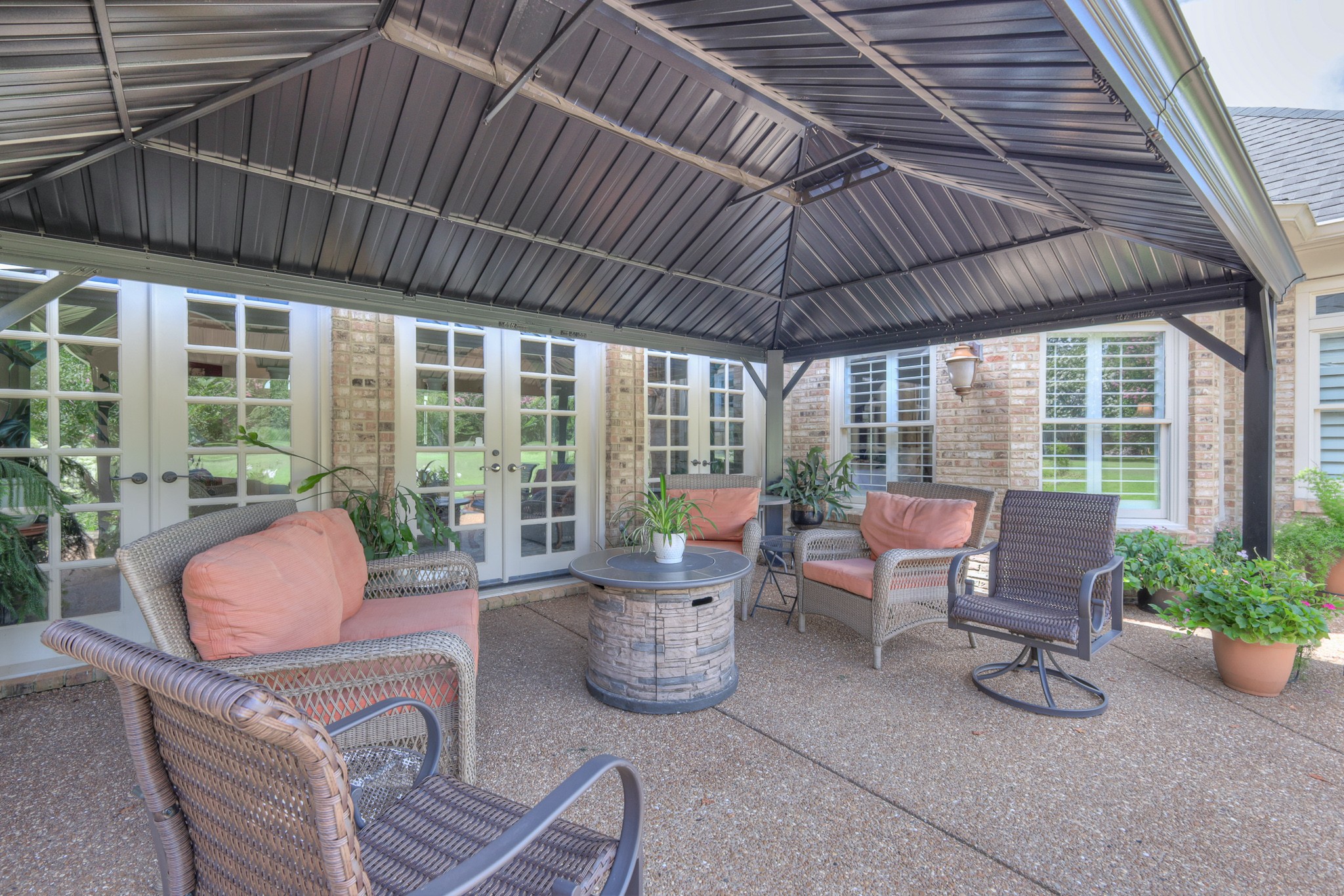 1110 Sequoya Trl