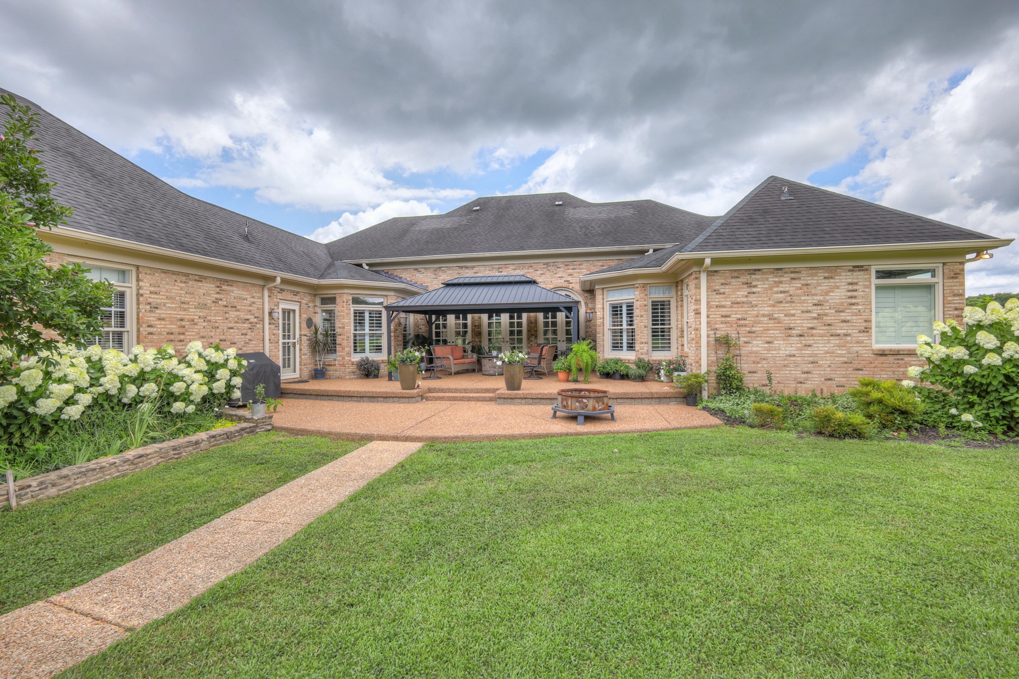 1110 Sequoya Trl