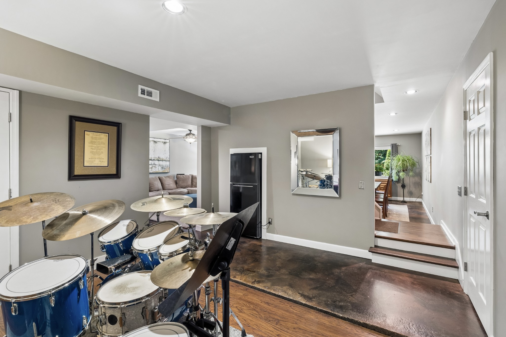 7211 Grammar Dr