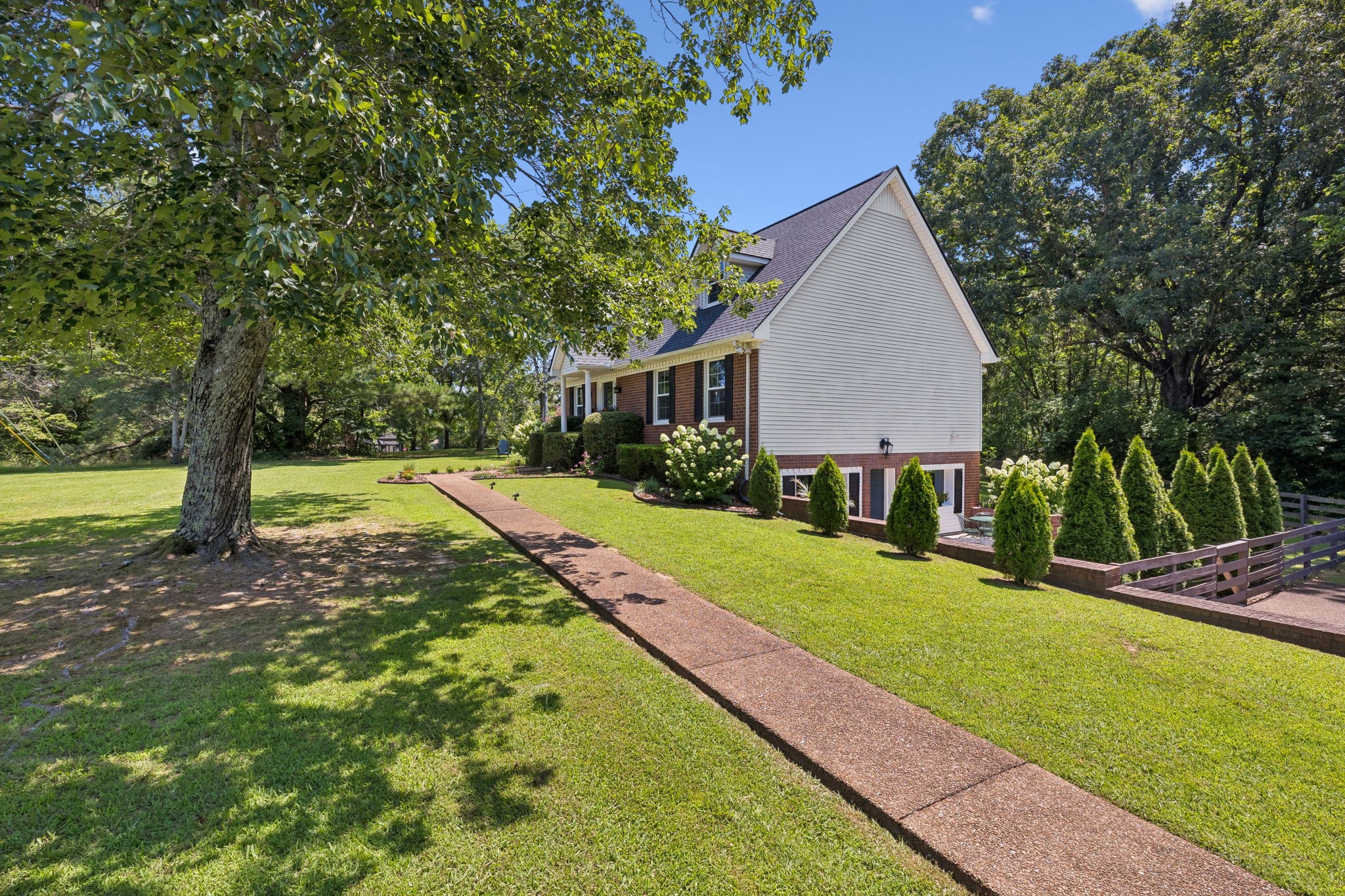 7211 Grammar Dr