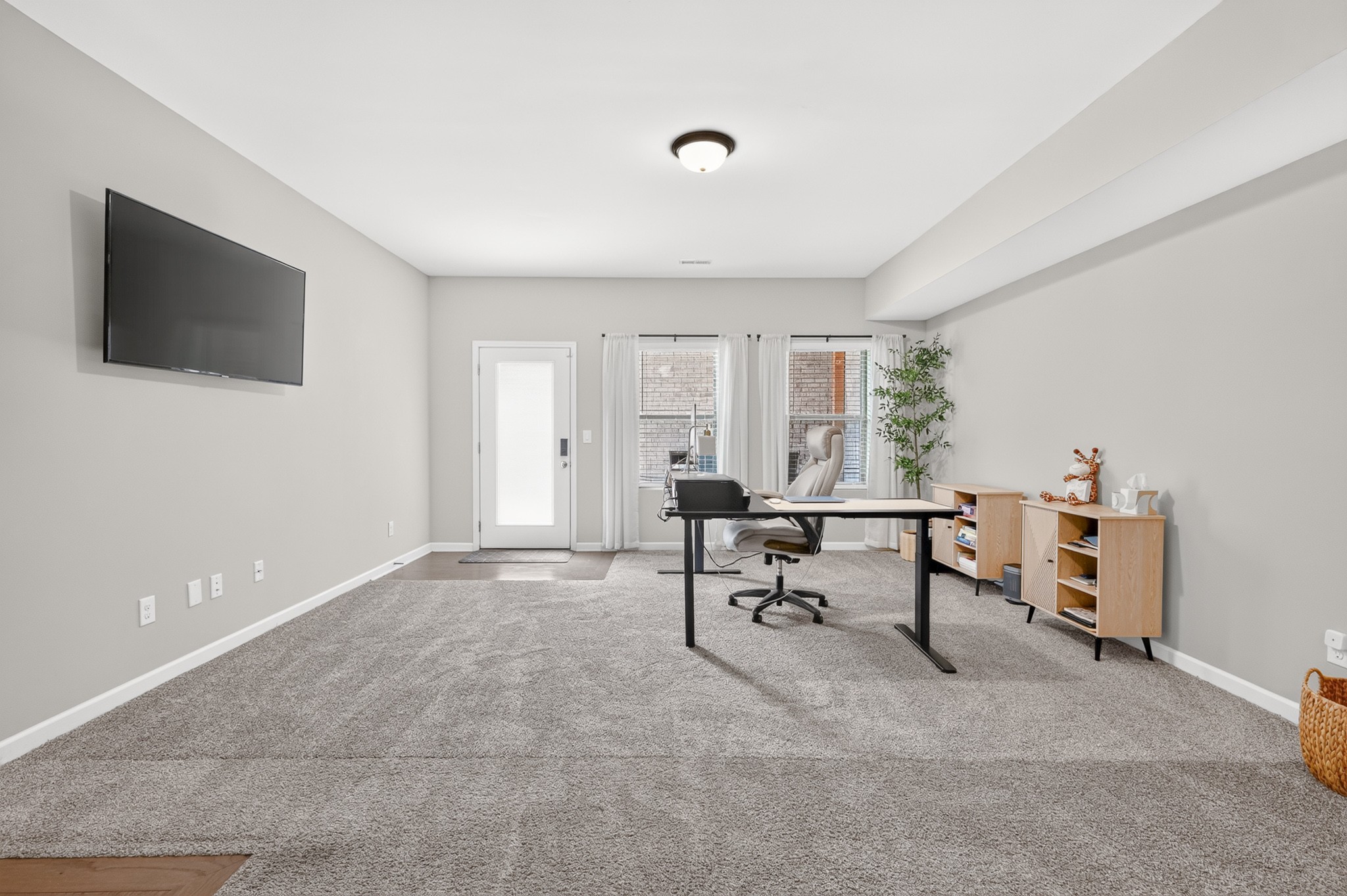 921 Holgate Ct