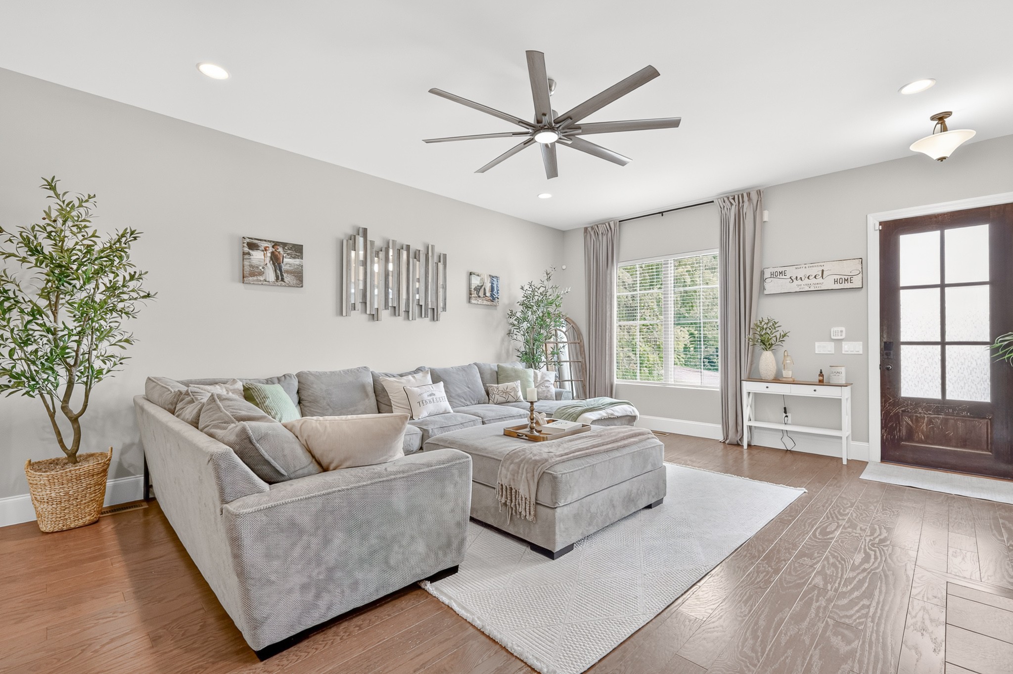 921 Holgate Ct