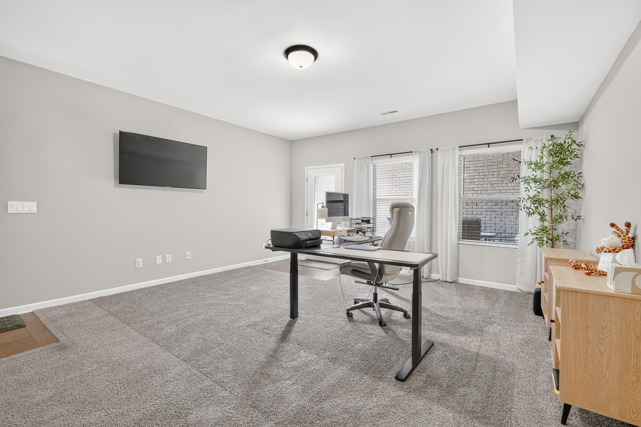 921 Holgate Ct