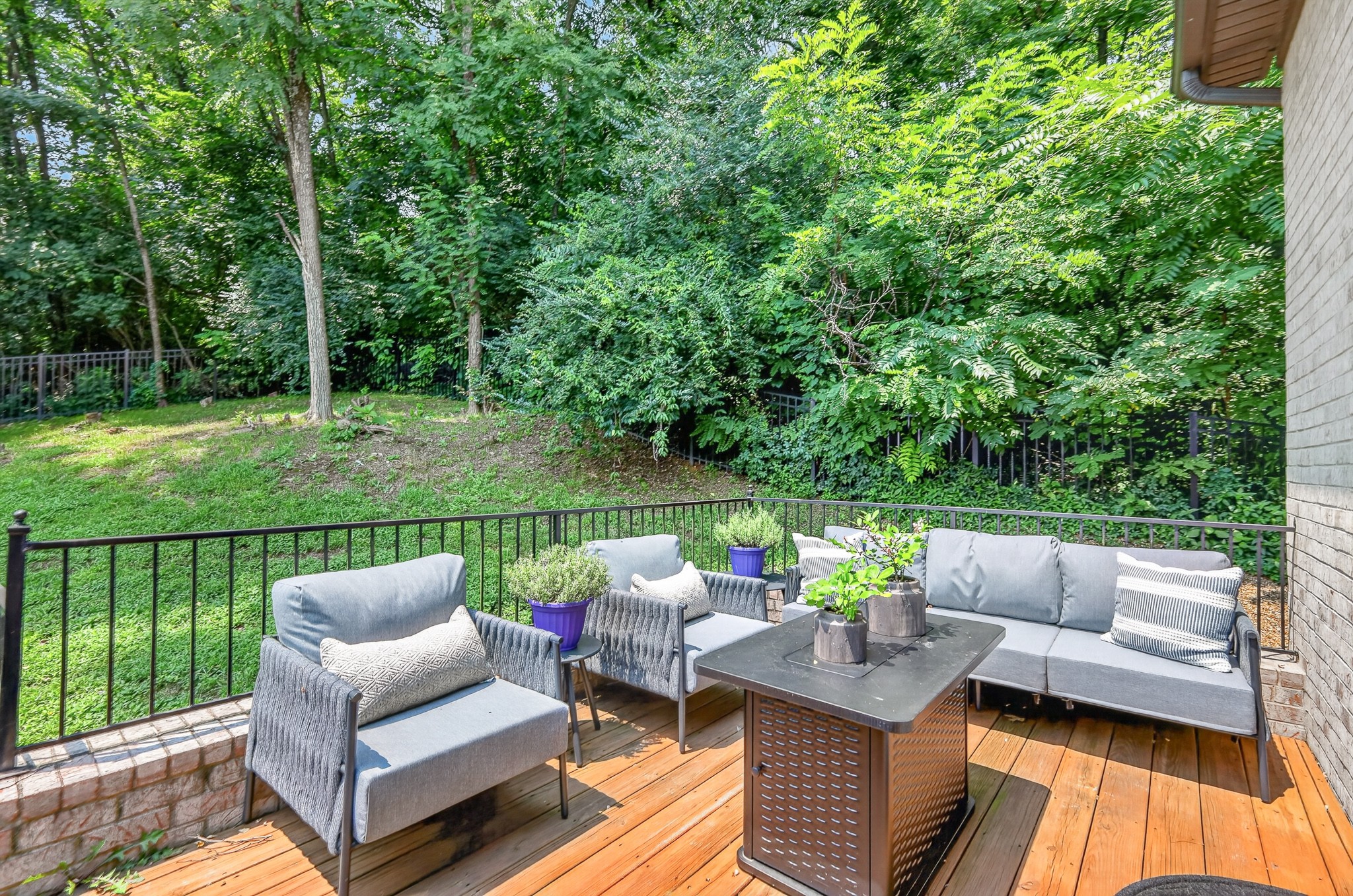 921 Holgate Ct