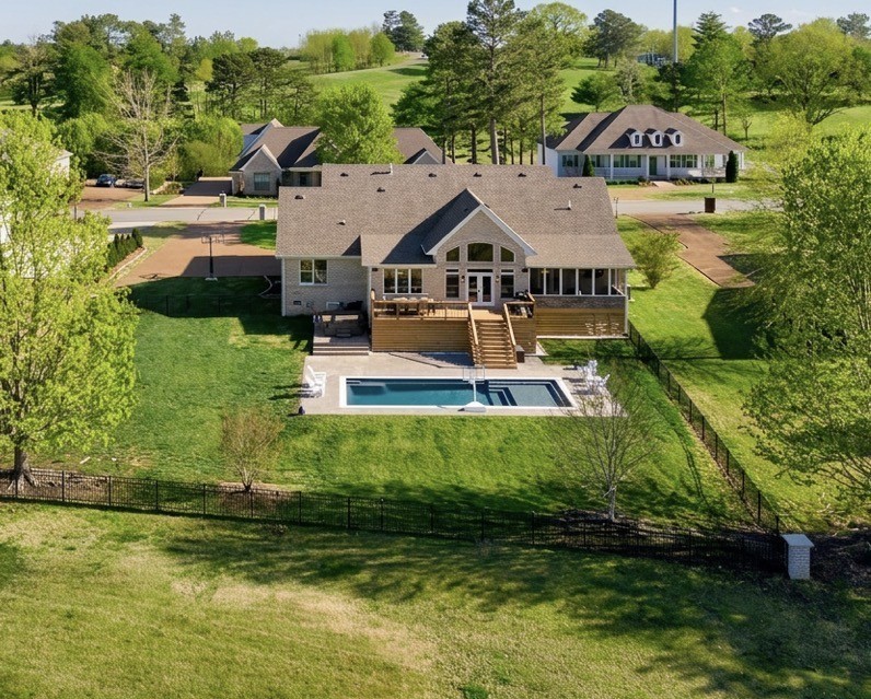 524 Country Club Dr