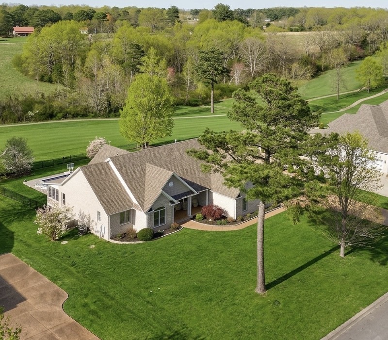 524 Country Club Dr