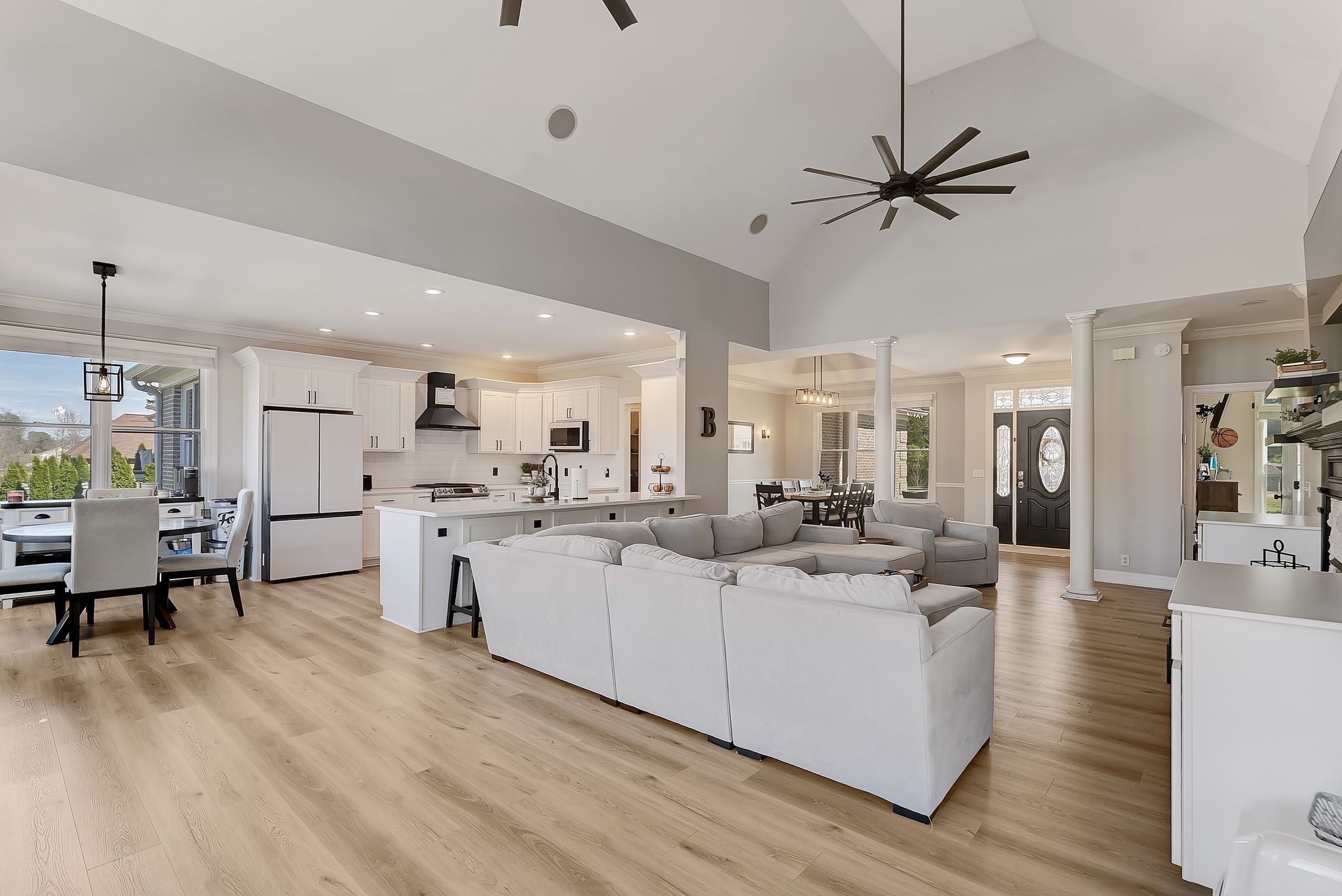 524 Country Club Dr