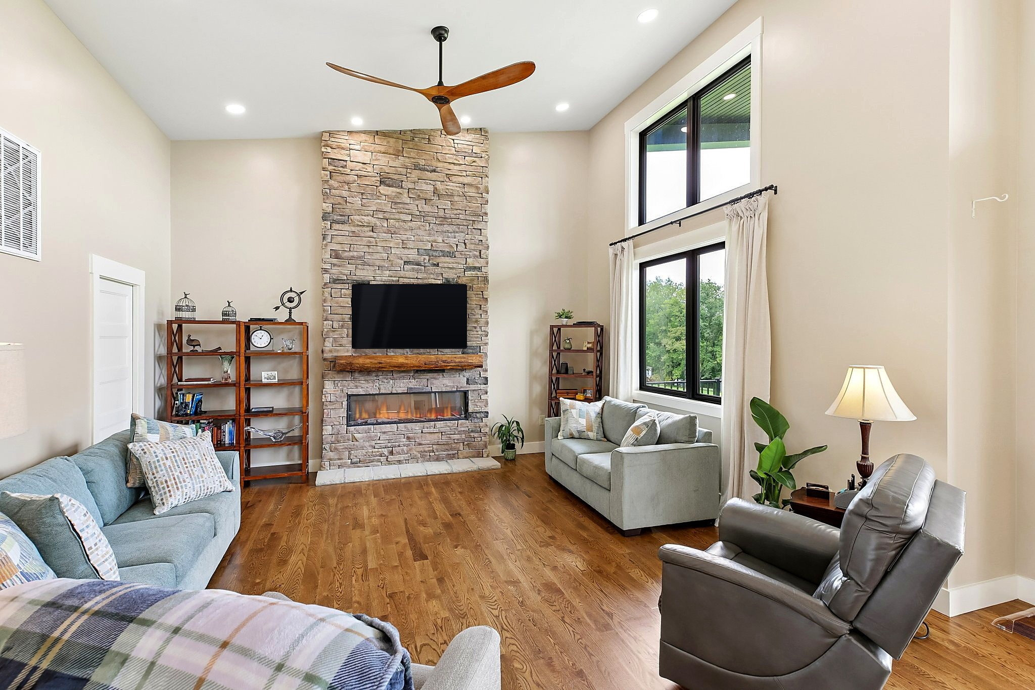 303 S Dry Fork Rd