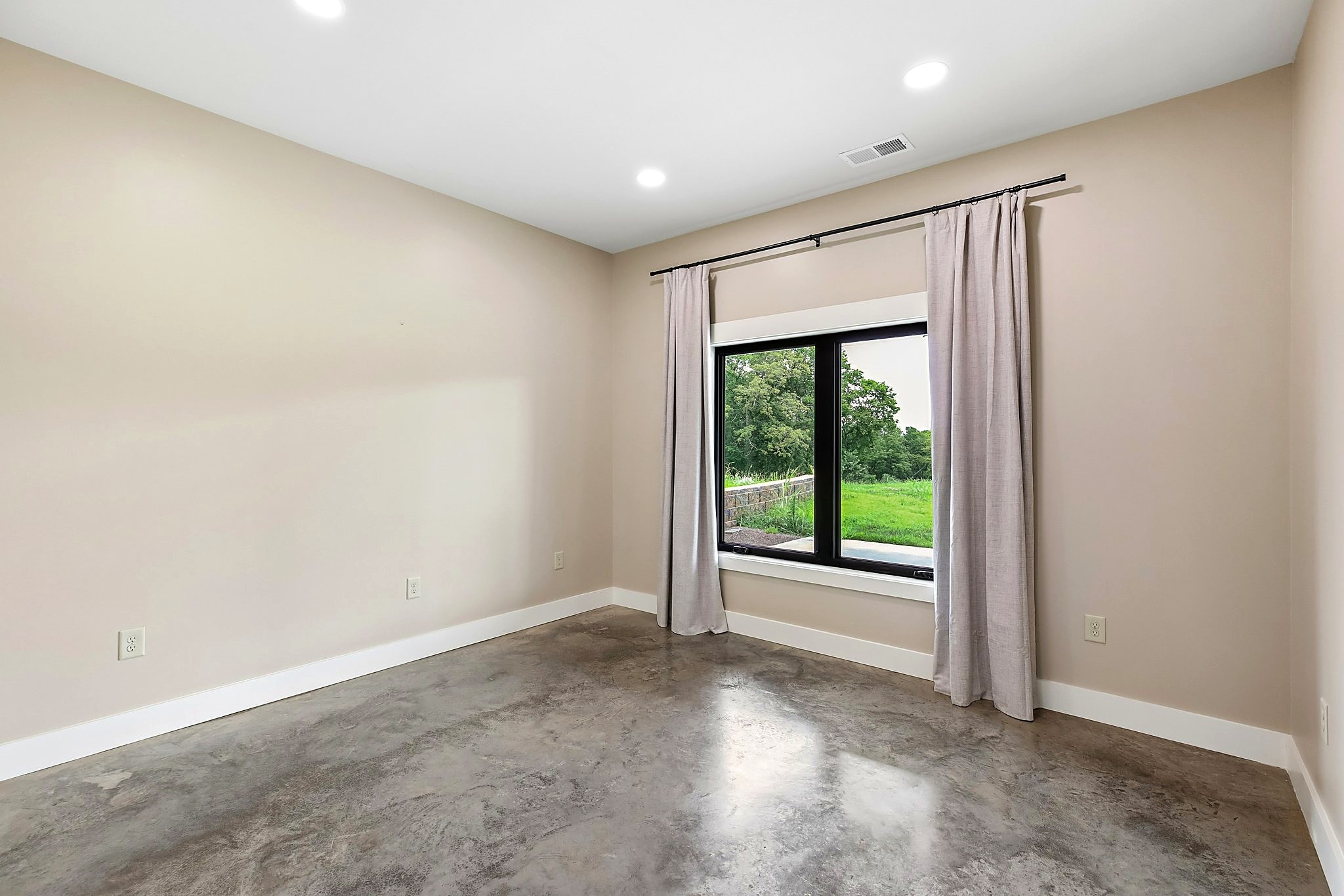 303 S Dry Fork Rd