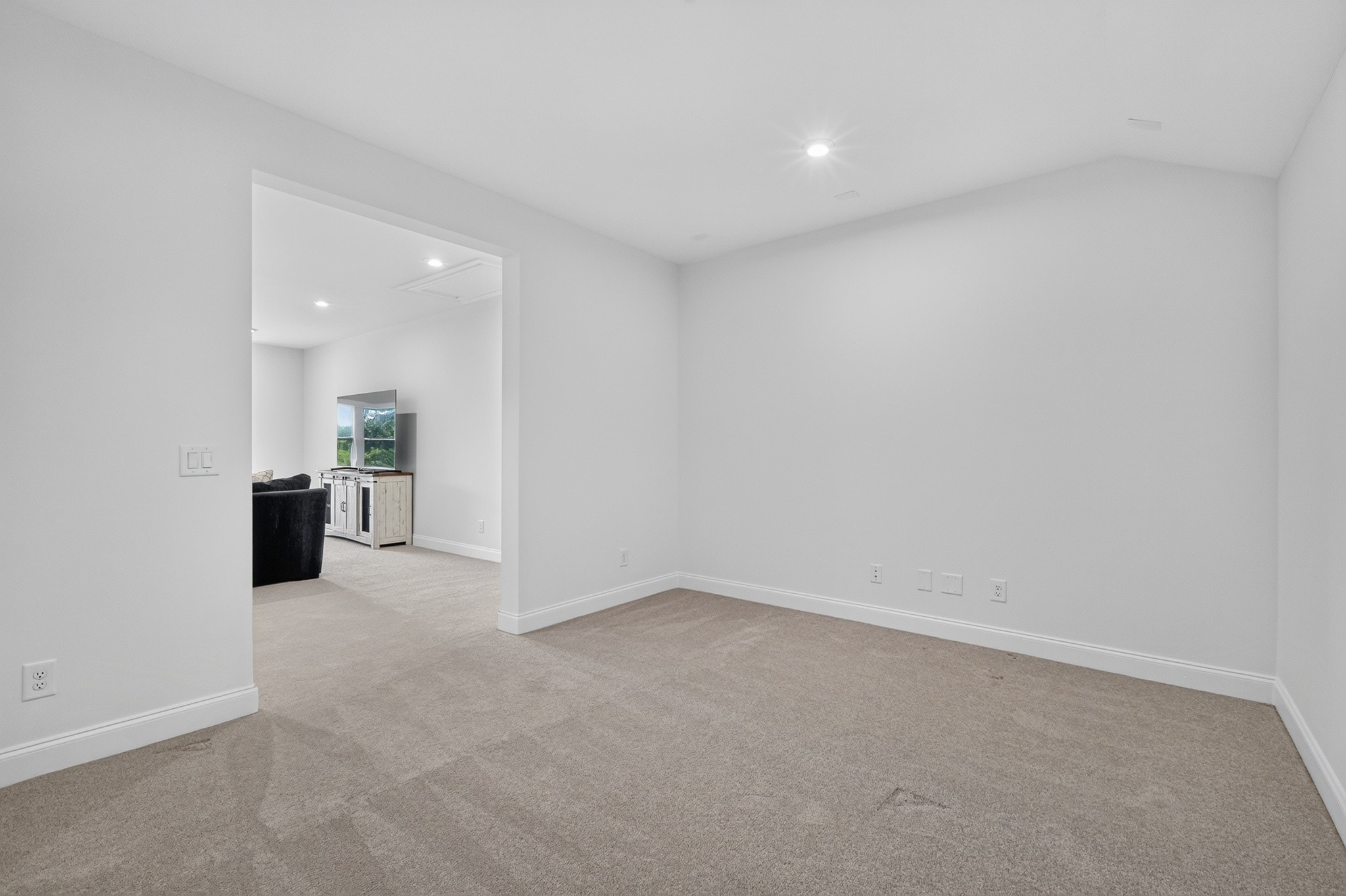 3384 Sarah Bee Ln