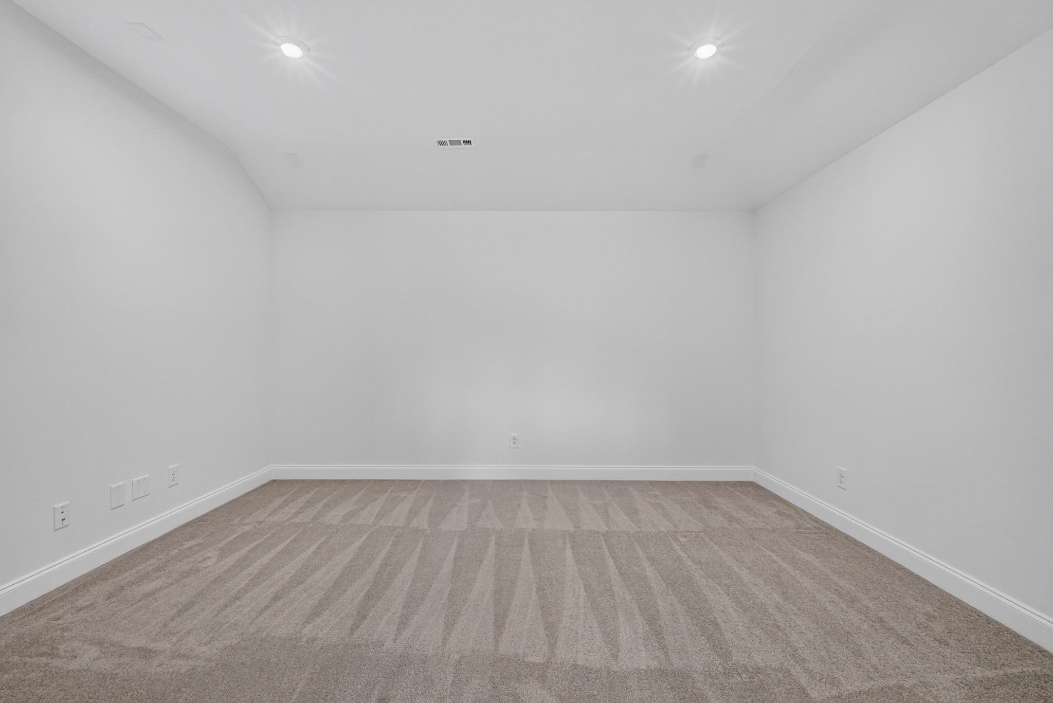 3384 Sarah Bee Ln