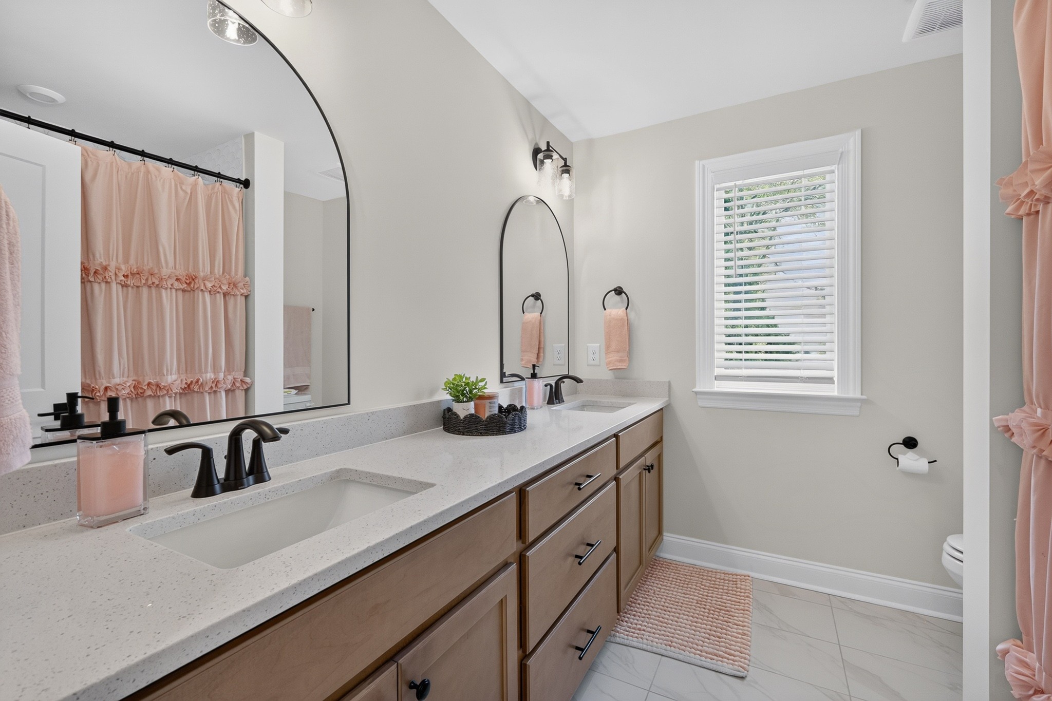 3384 Sarah Bee Ln