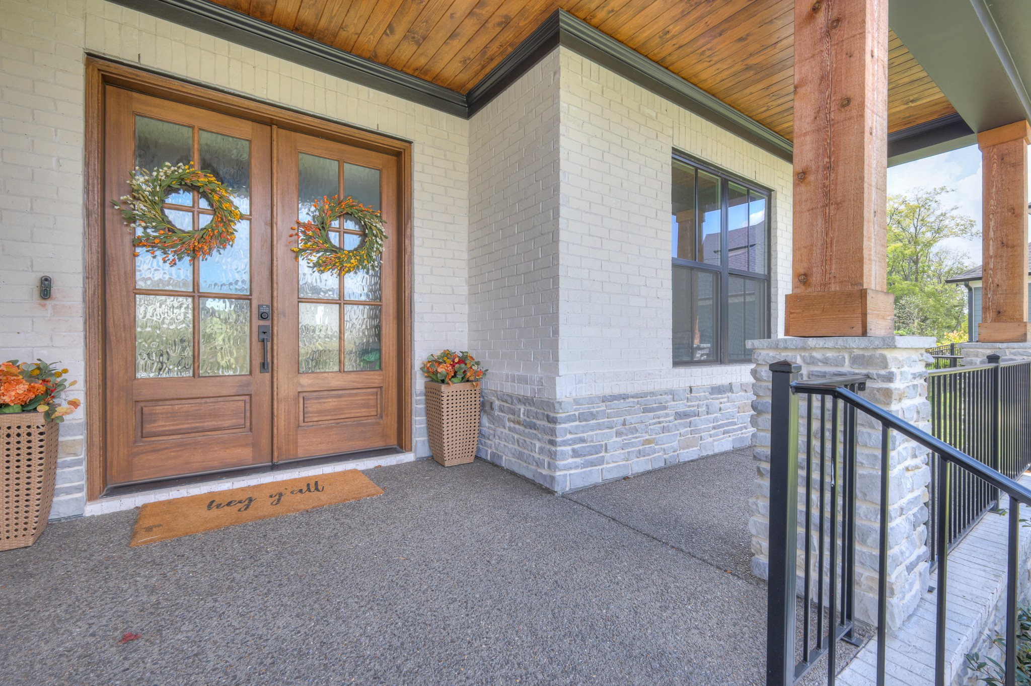 3384 Sarah Bee Ln