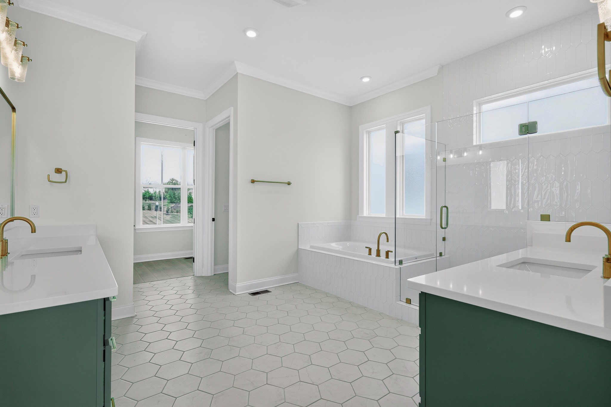 3384 Sarah Bee Ln