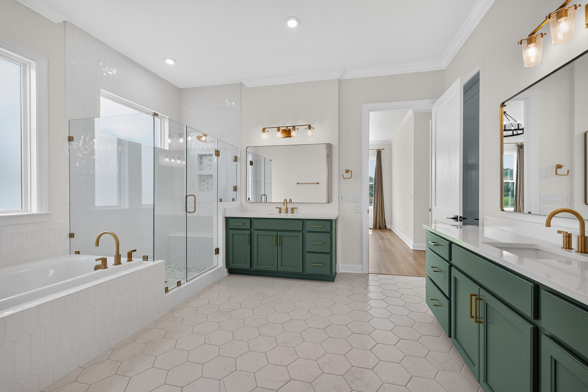 3384 Sarah Bee Ln