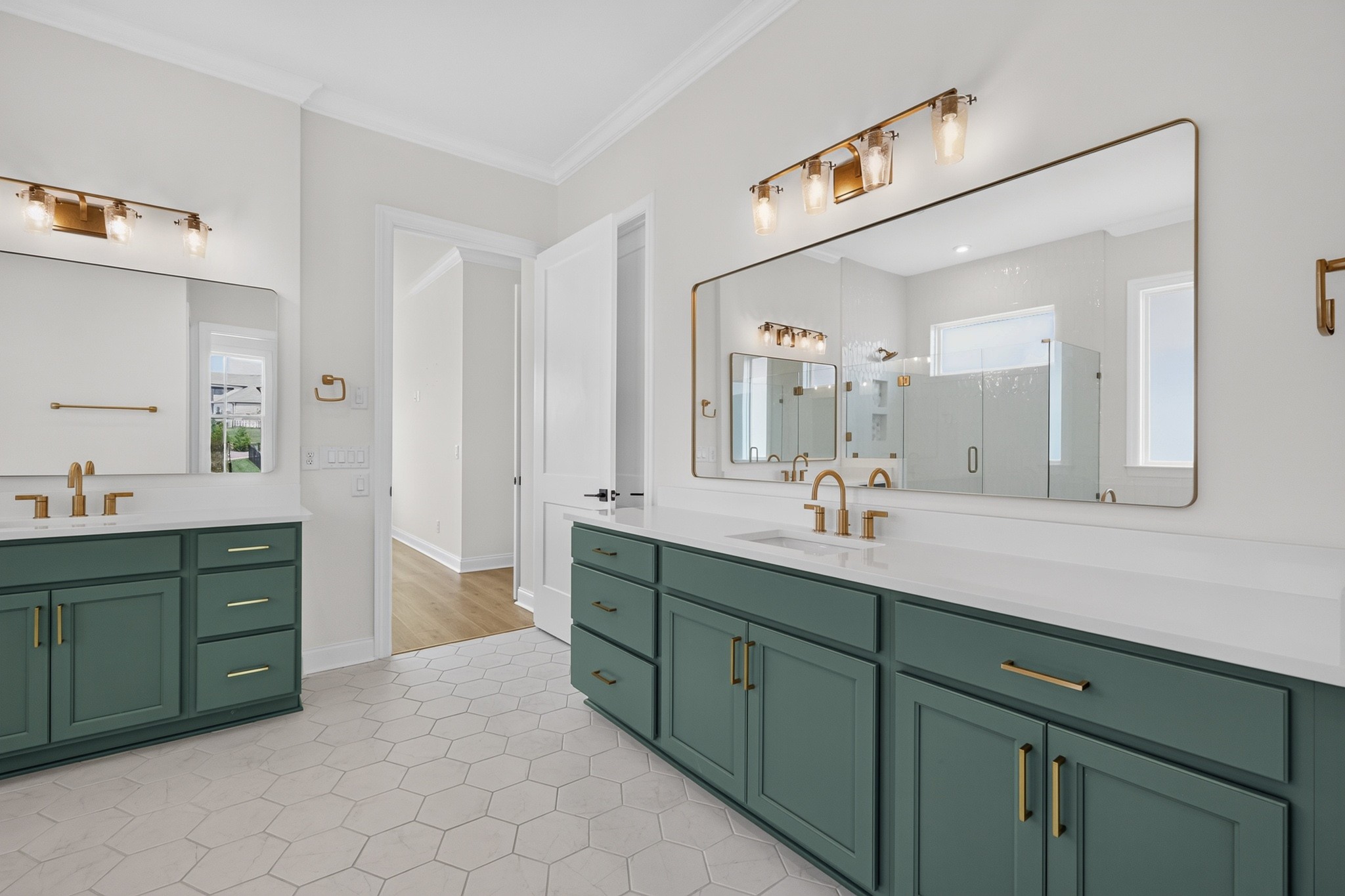 3384 Sarah Bee Ln
