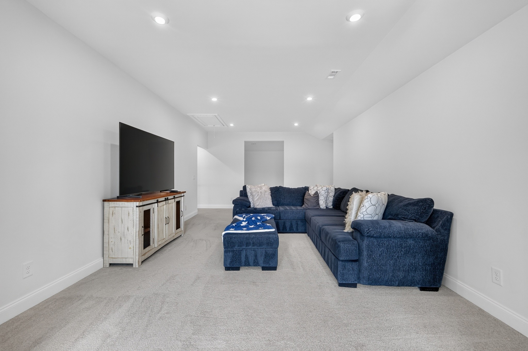 3384 Sarah Bee Ln