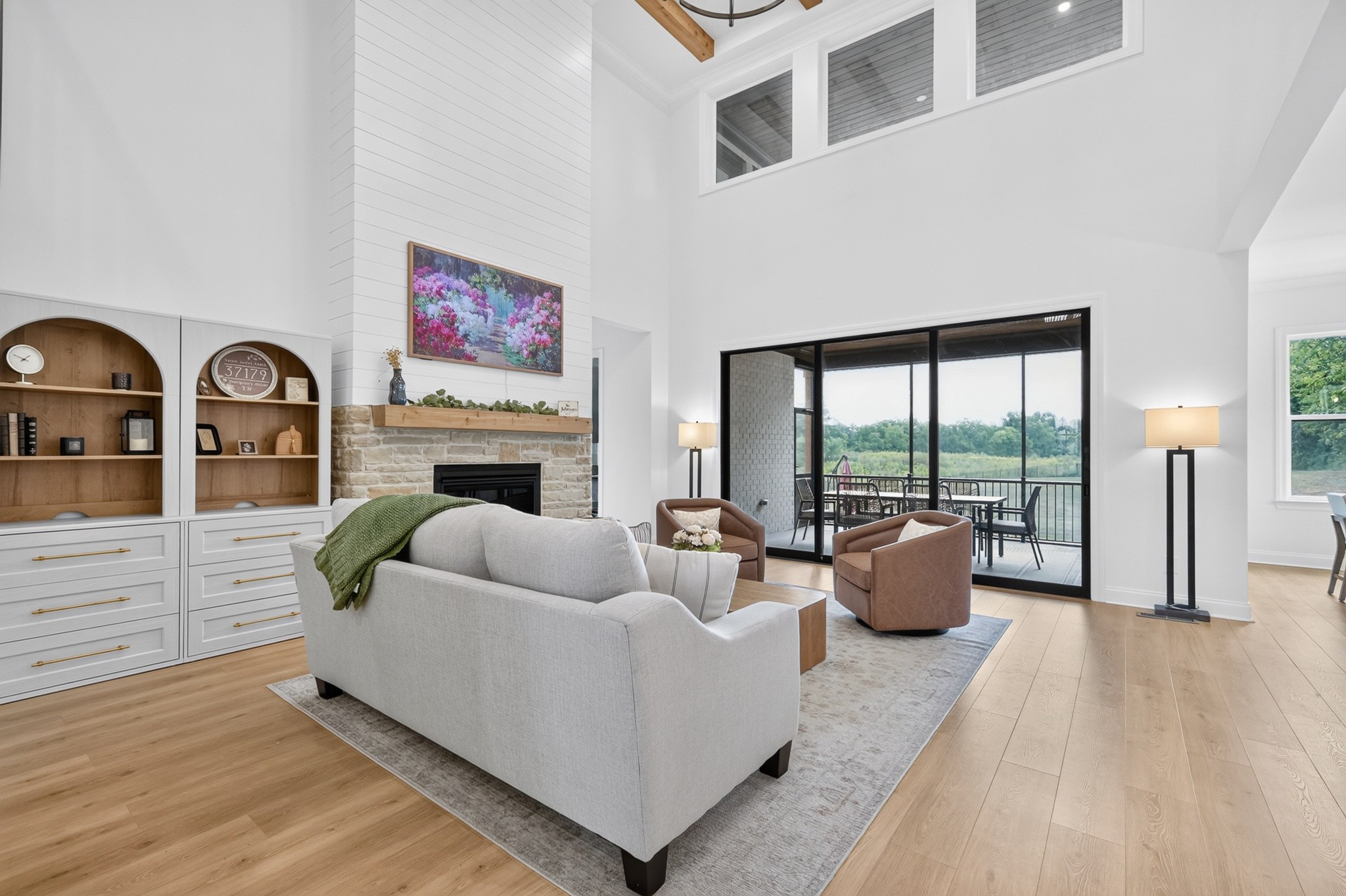 3384 Sarah Bee Ln