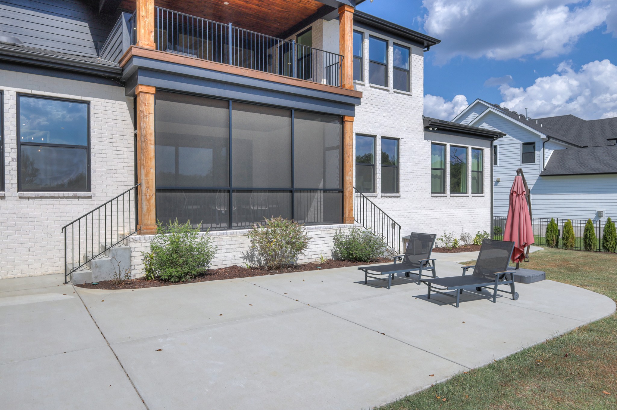 3384 Sarah Bee Ln