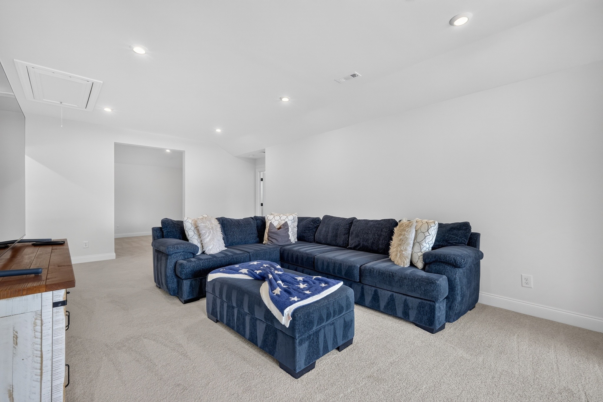 3384 Sarah Bee Ln