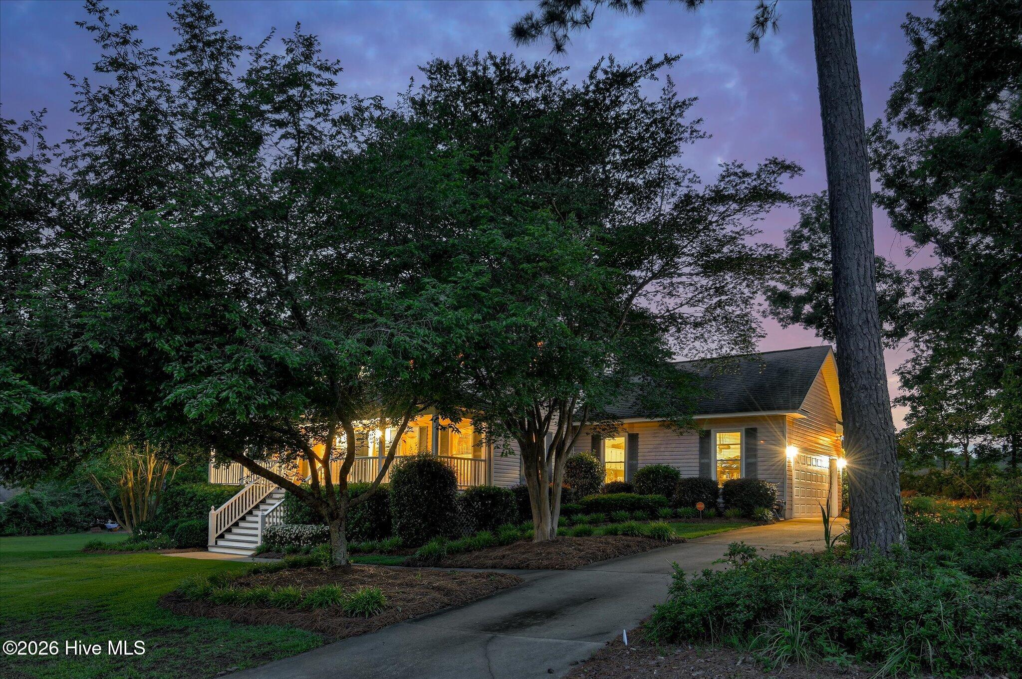687 Whitewood Way